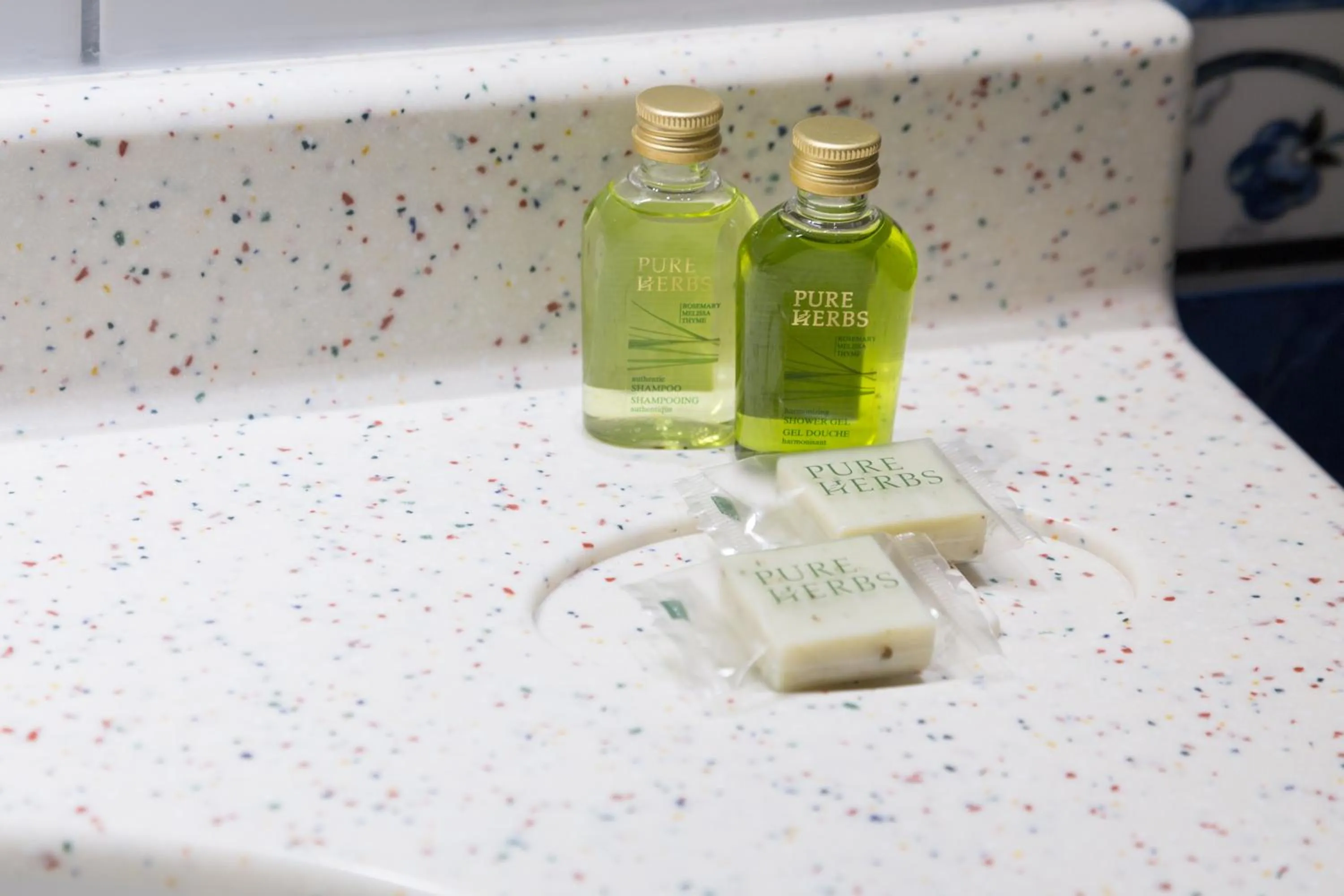 Shower in Hotel Perrin - former Carlton