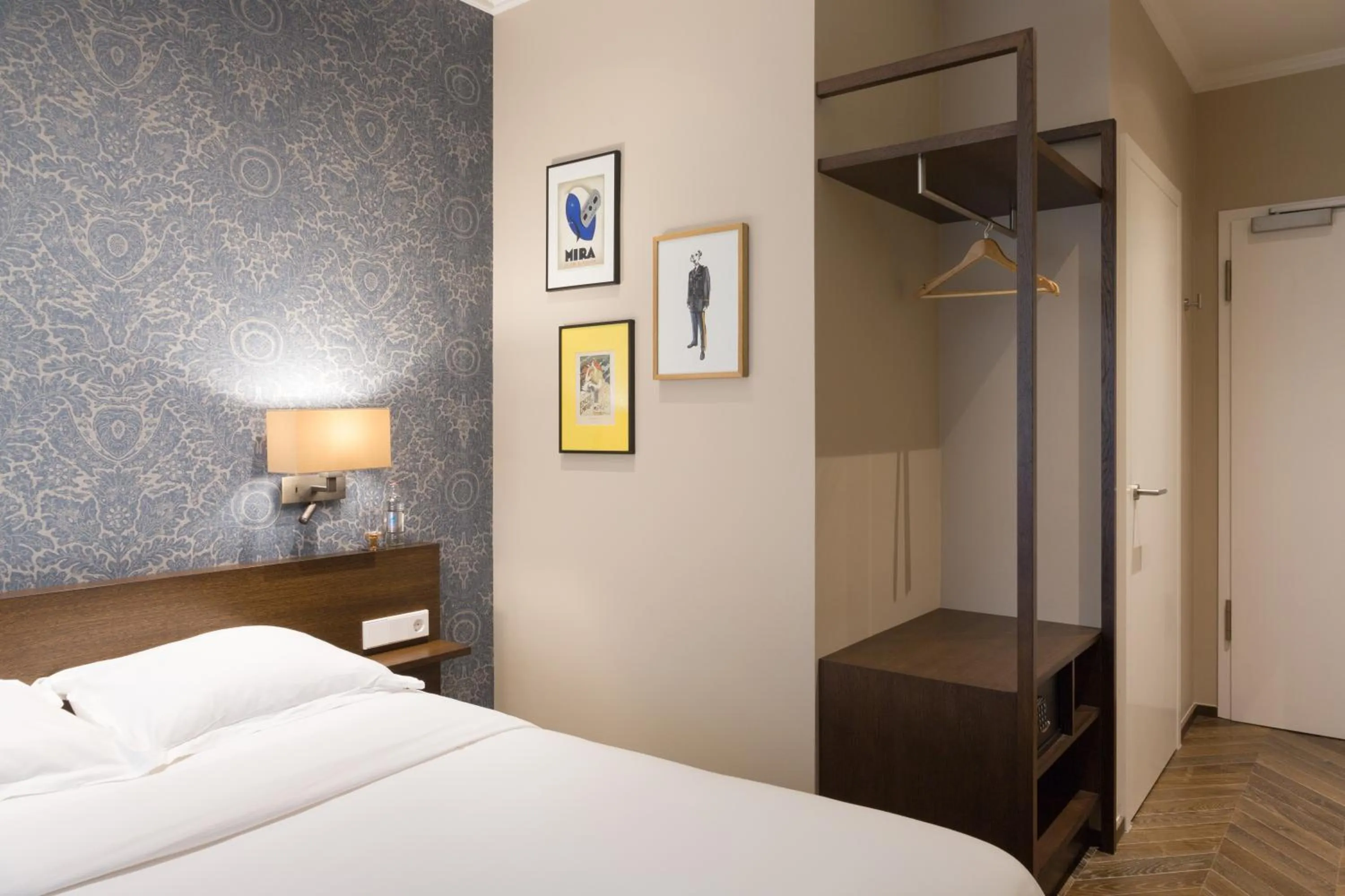 Bed in Hotel Perrin - former Carlton