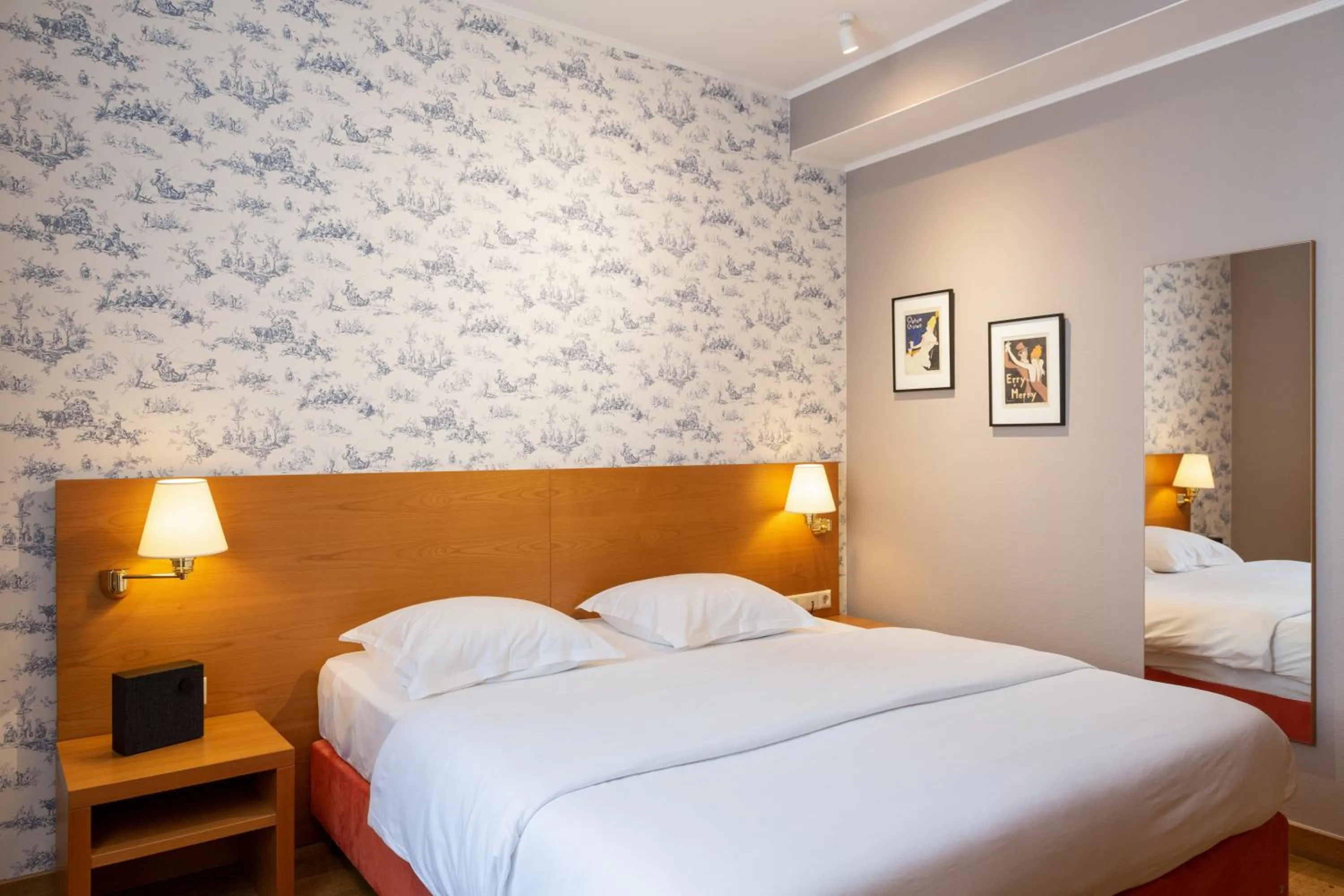 Bed in Hotel Perrin - former Carlton