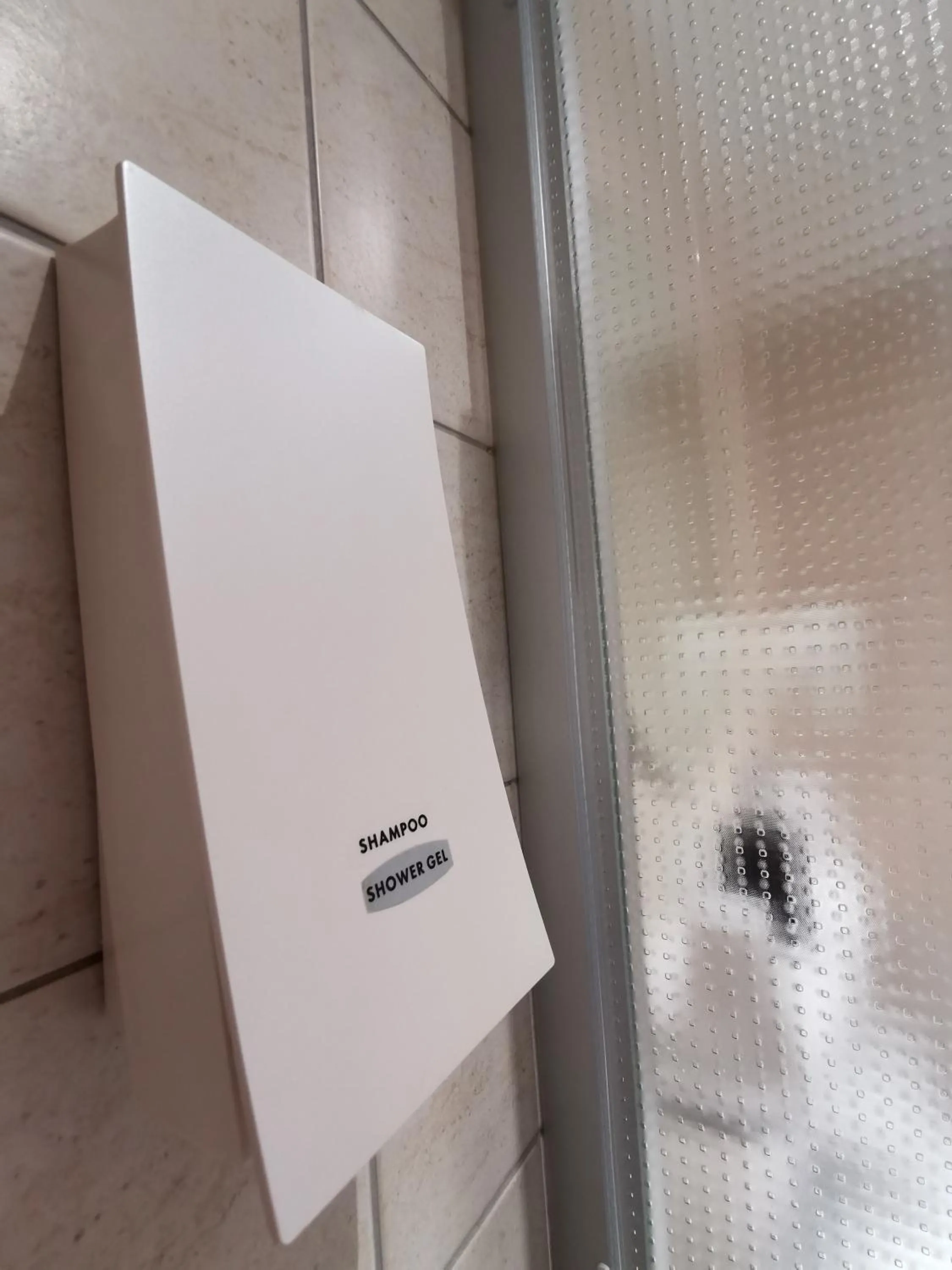 Shower in BIVIUS Hotel Restaurant Luxembourg