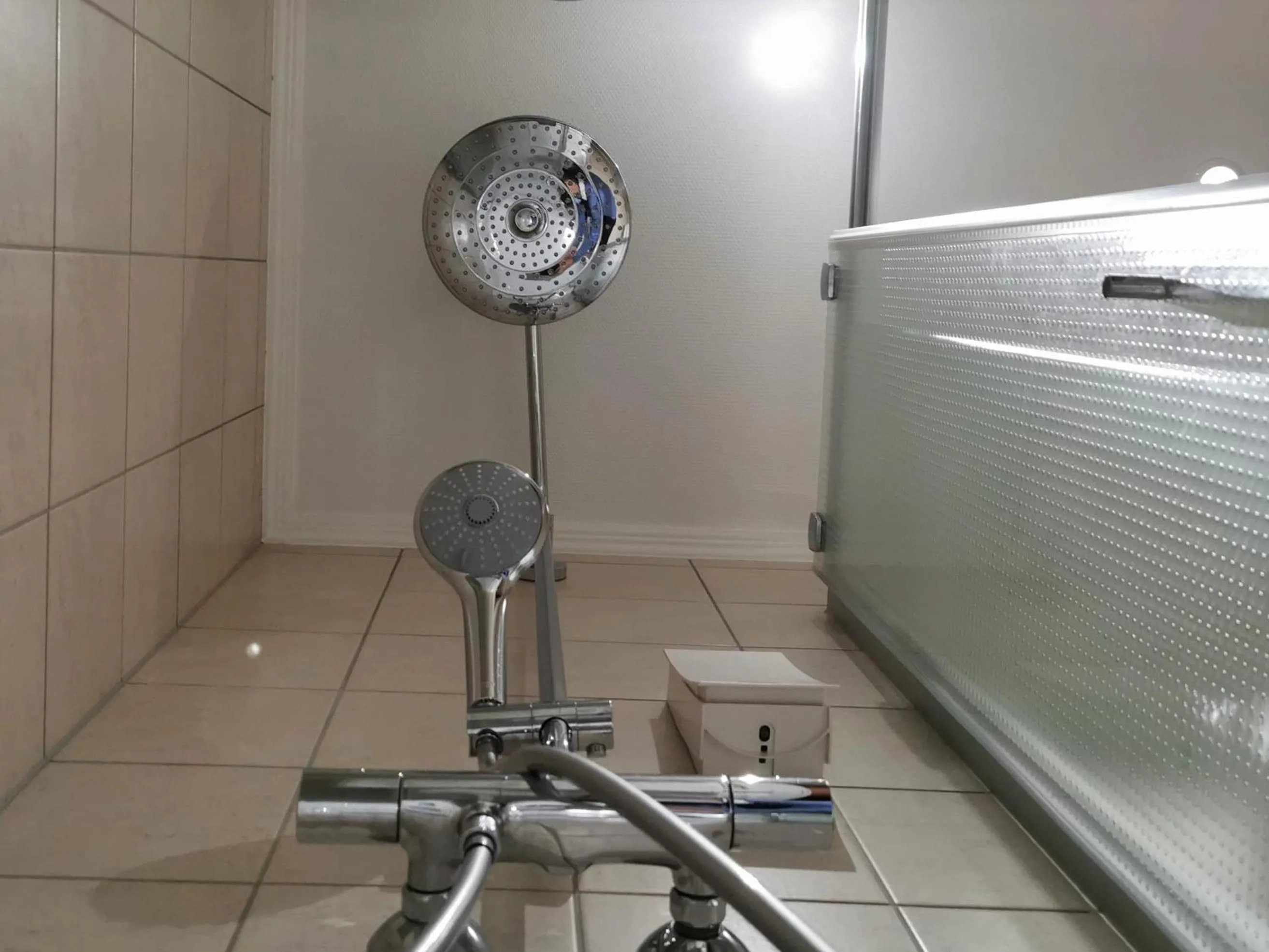 Shower in BIVIUS Hotel Restaurant Luxembourg