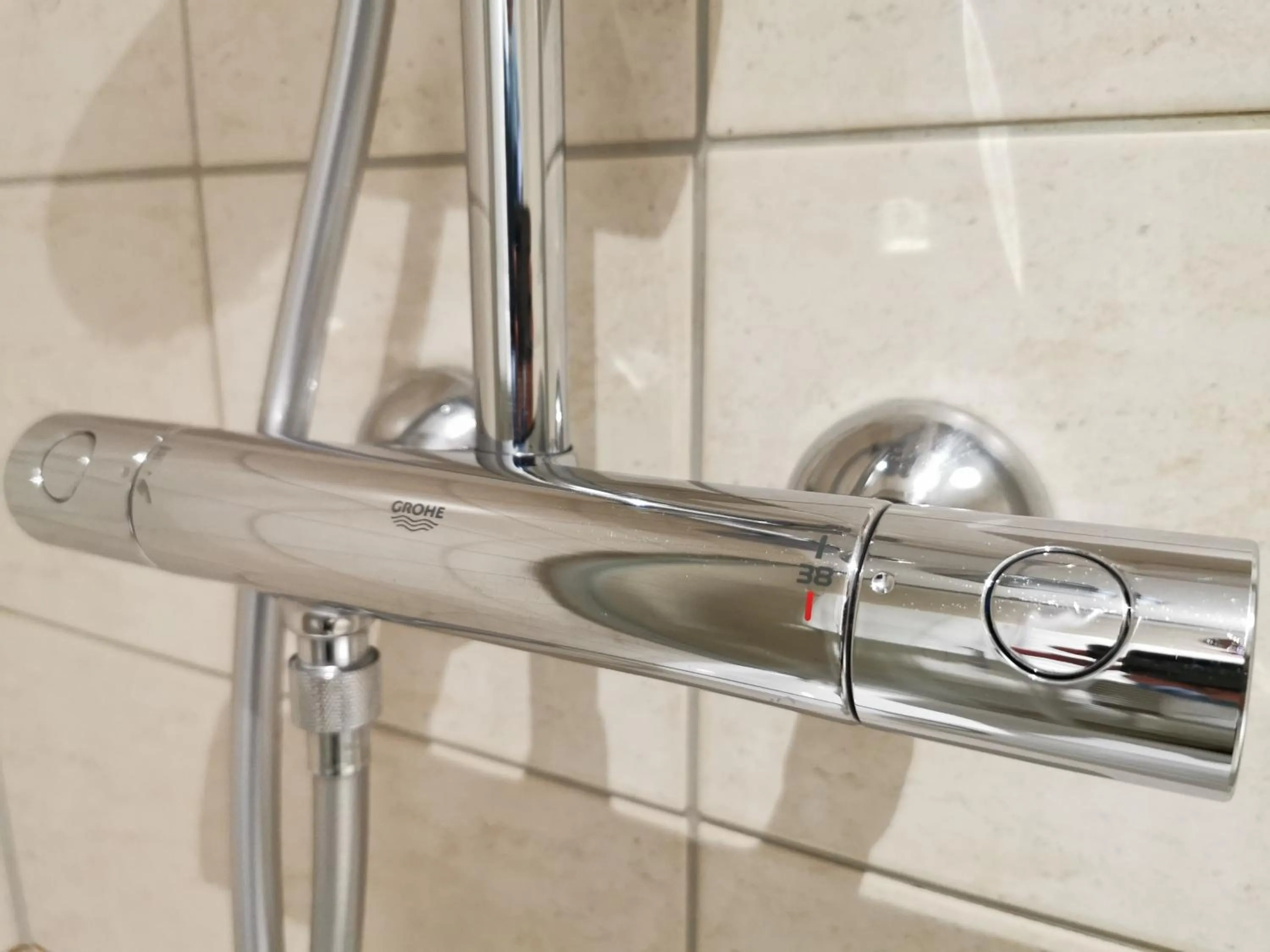 Shower in BIVIUS Hotel Restaurant Luxembourg