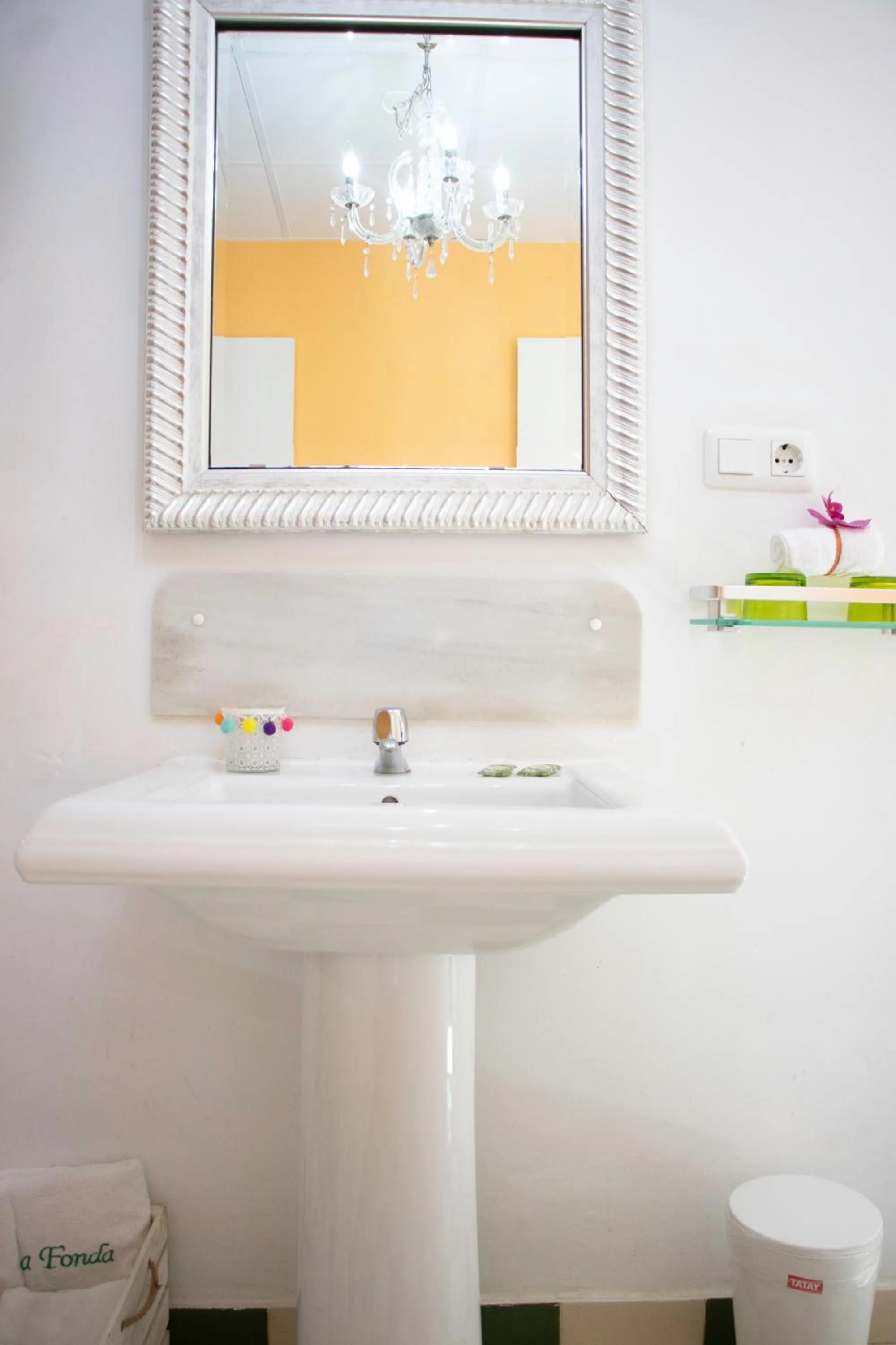 Bathroom in La Fonda Benissa, Grupo Terra de Mar, alojamientos con encanto