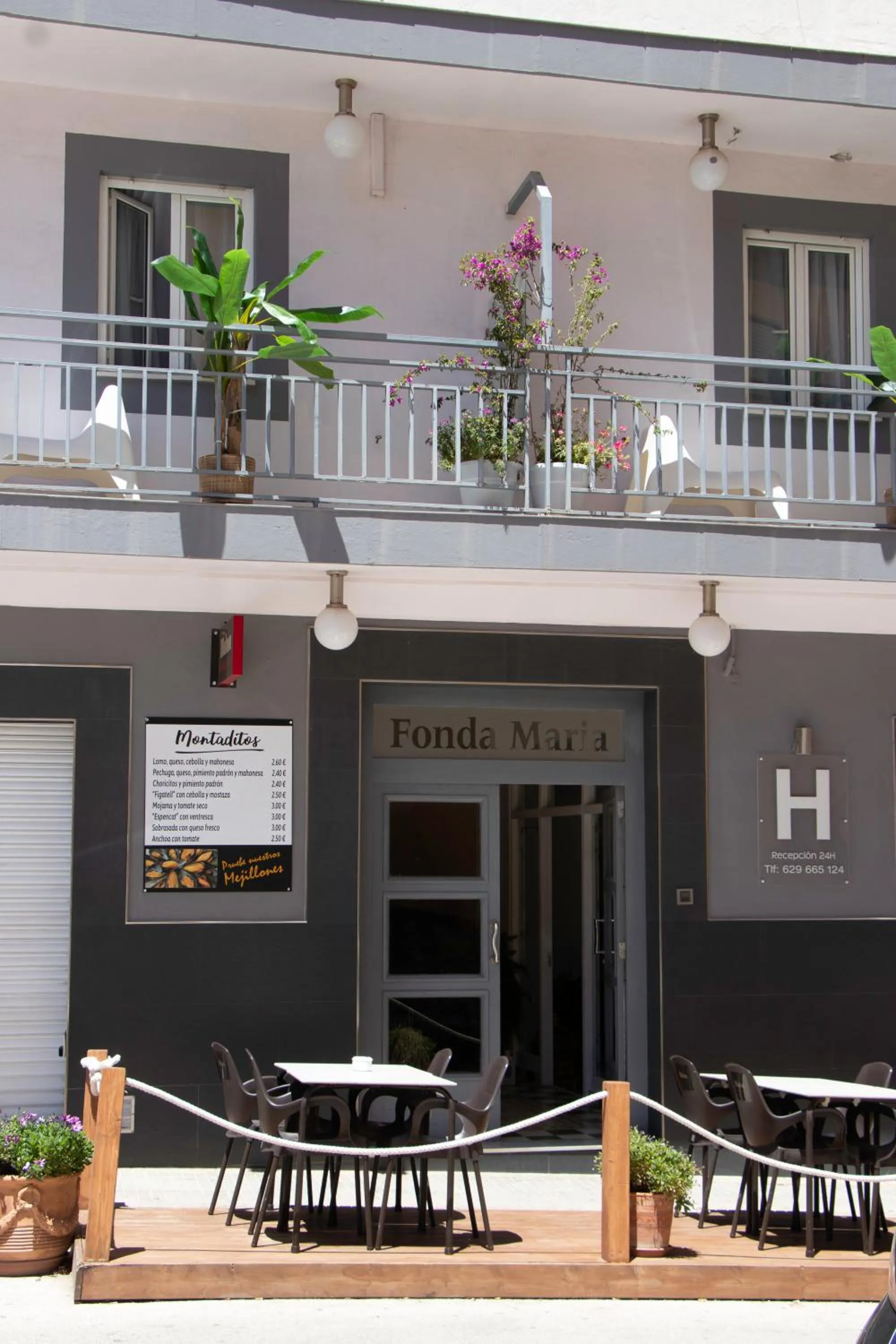 Facade/entrance in La Fonda Benissa, Grupo Terra de Mar, alojamientos con encanto