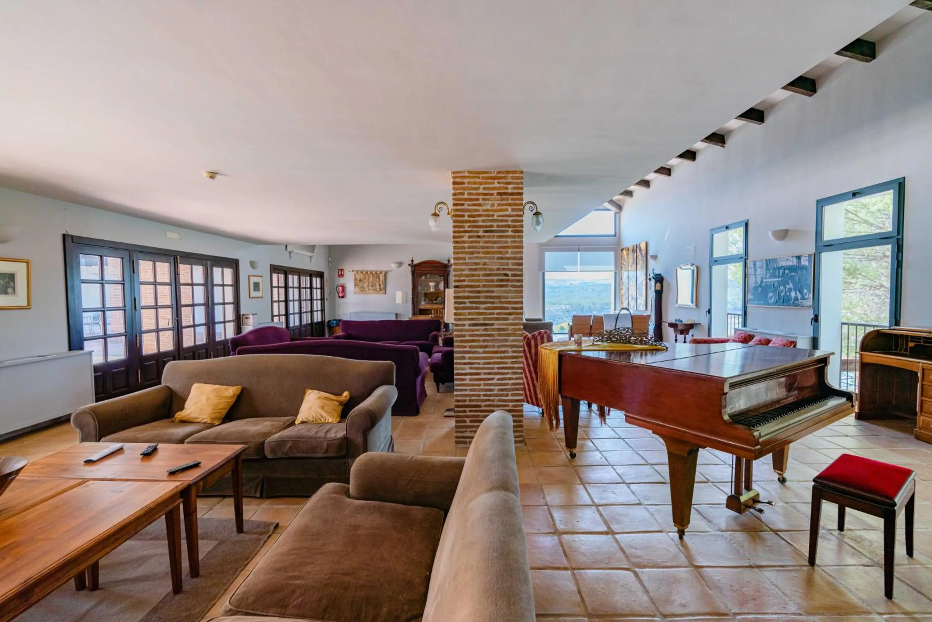 Library in Hotel Rural La Alcanacia