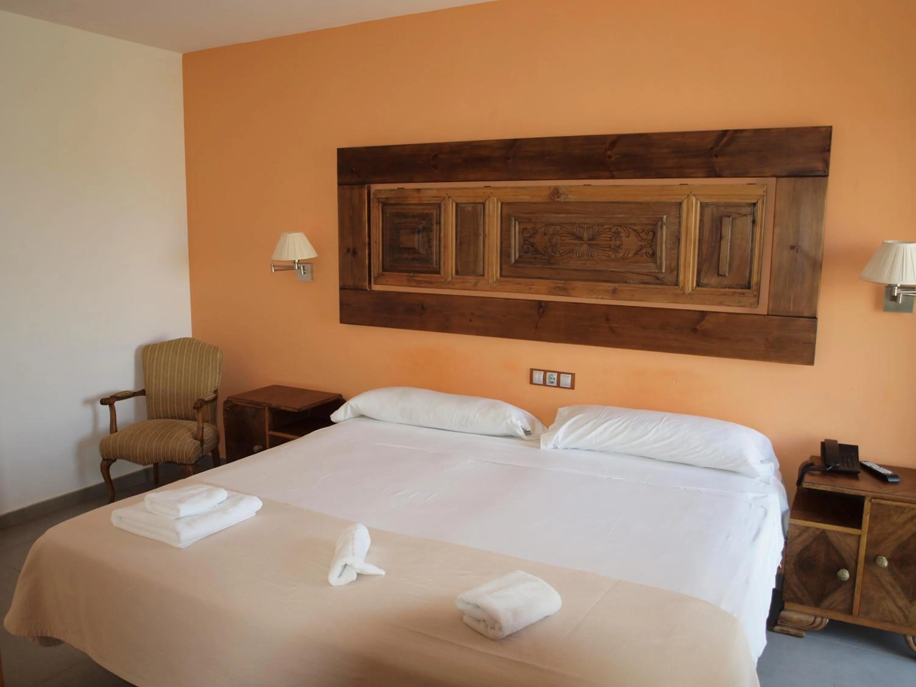 Bedroom, Bed in Hotel Rural La Alcanacia