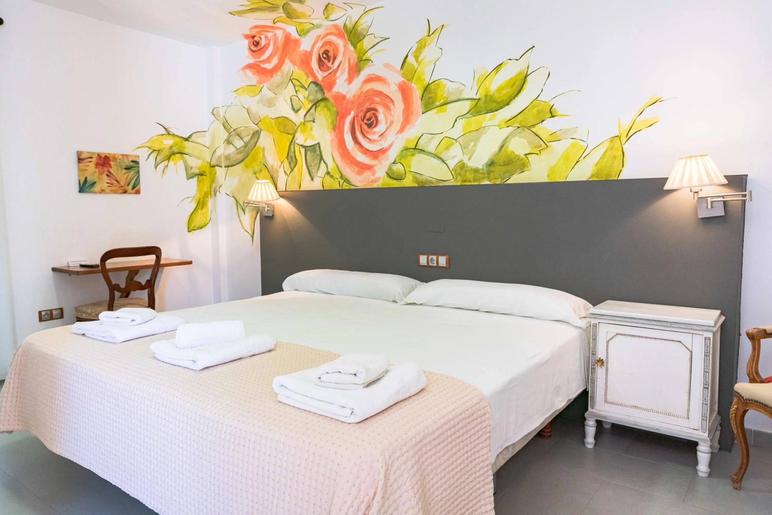 Photo of the whole room, Bed in Hotel Rural La Alcanacia