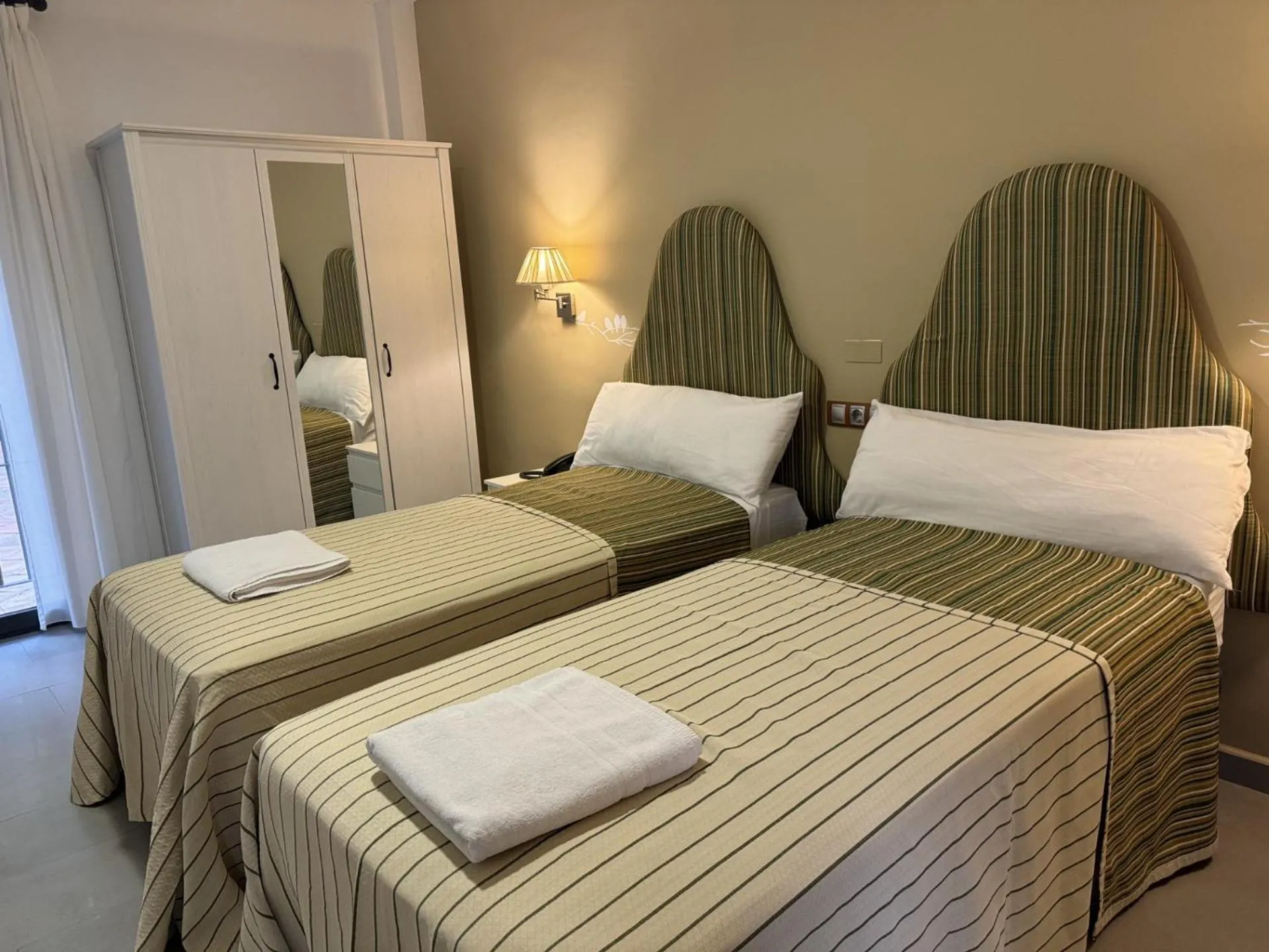 Bedroom, Bed in Hotel Rural La Alcanacia