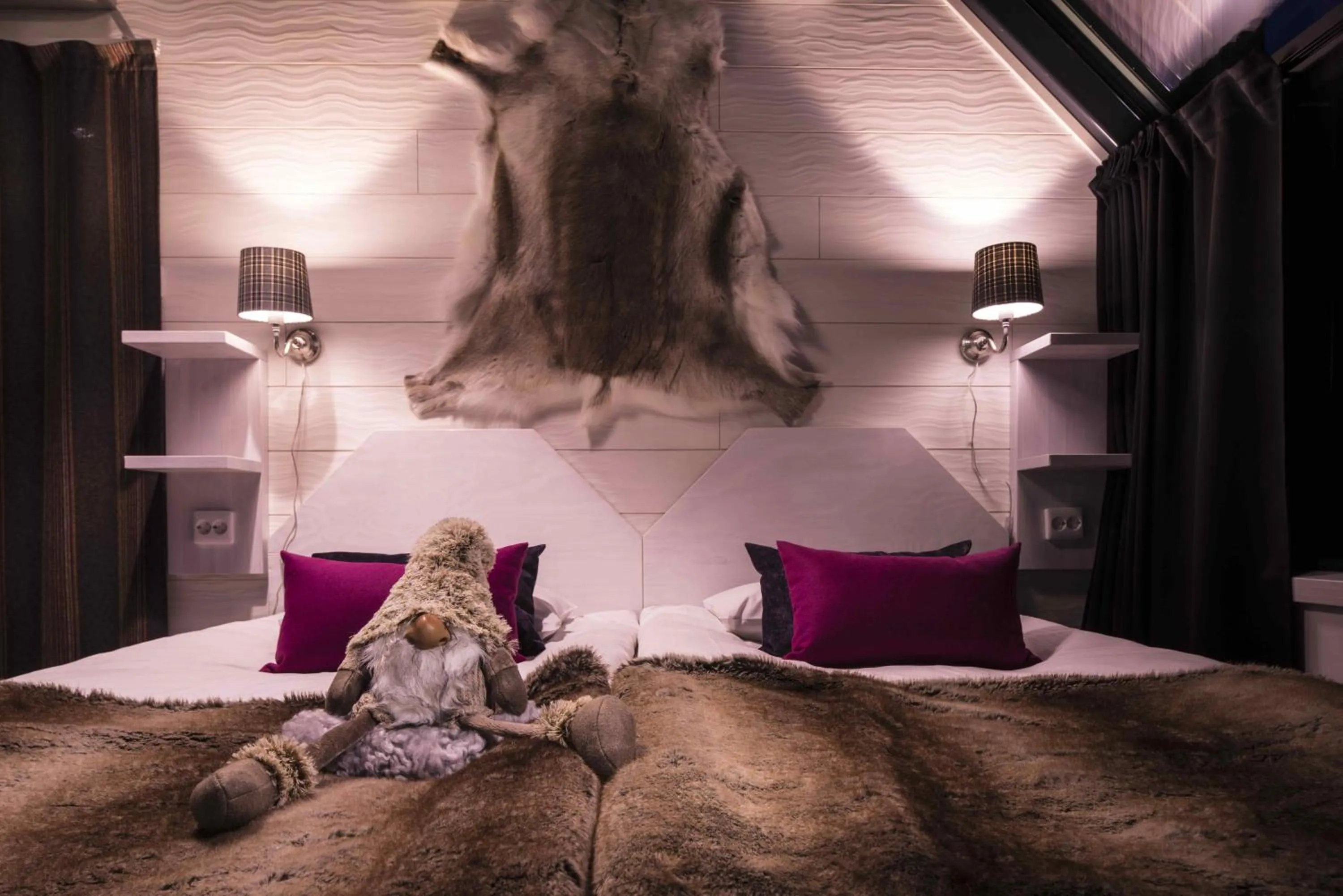 Bedroom, Bed in Santa's Hotel Aurora & Igloos