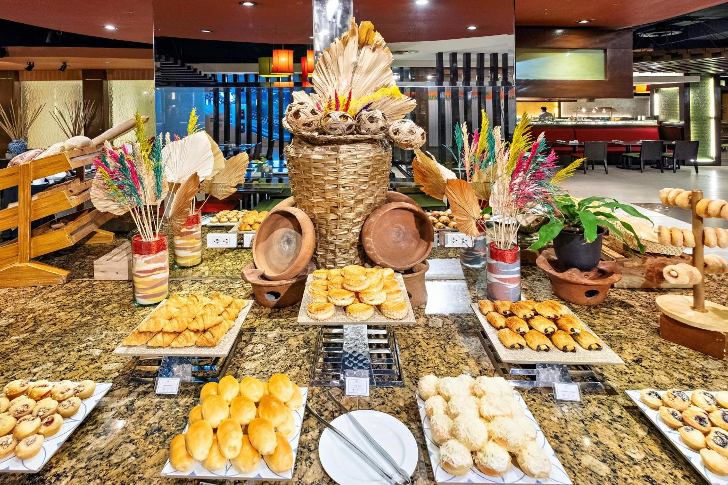 Restaurant/places to eat in Waterfront Cebu City Hotel & Casino