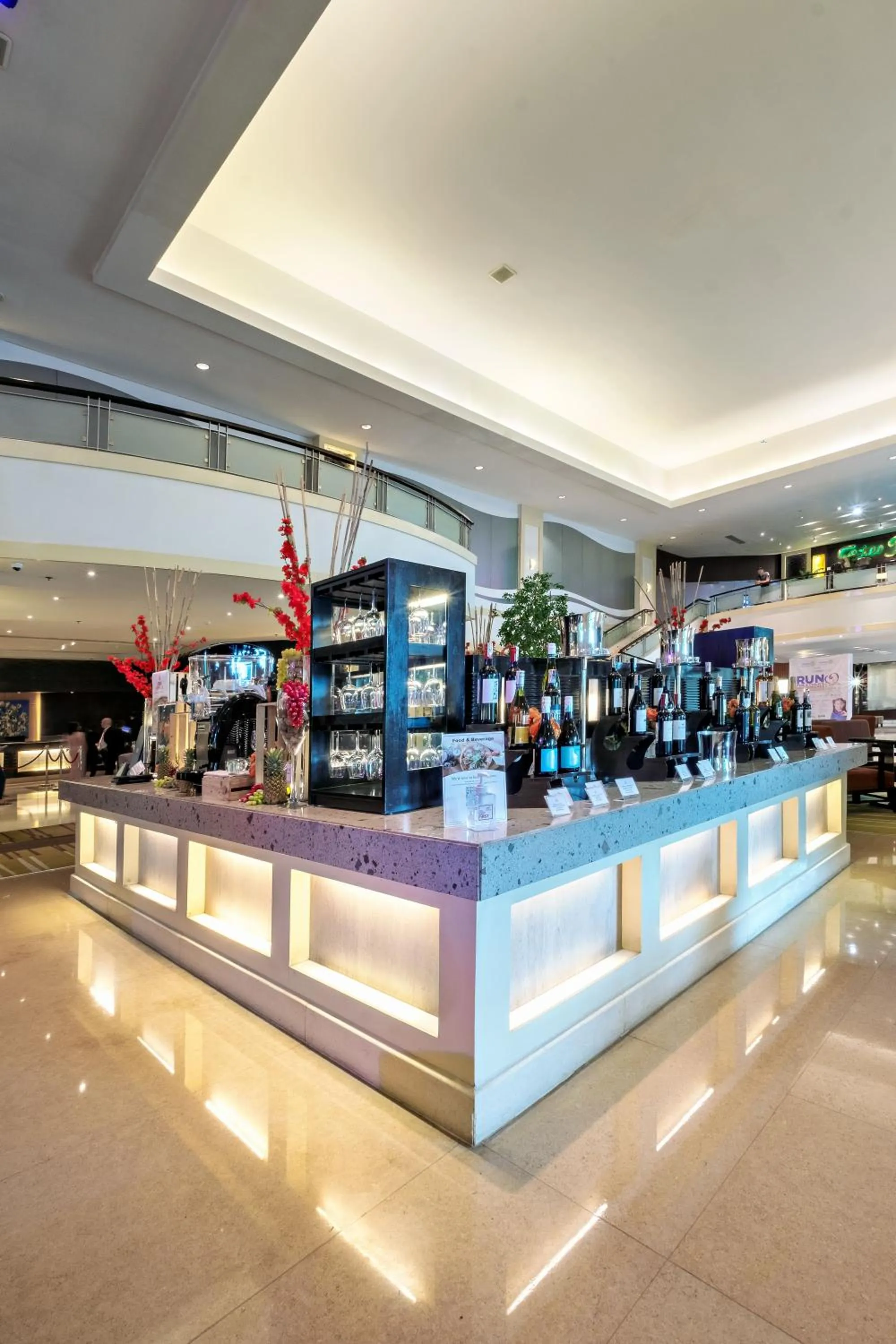 Lounge or bar in Waterfront Cebu City Hotel & Casino