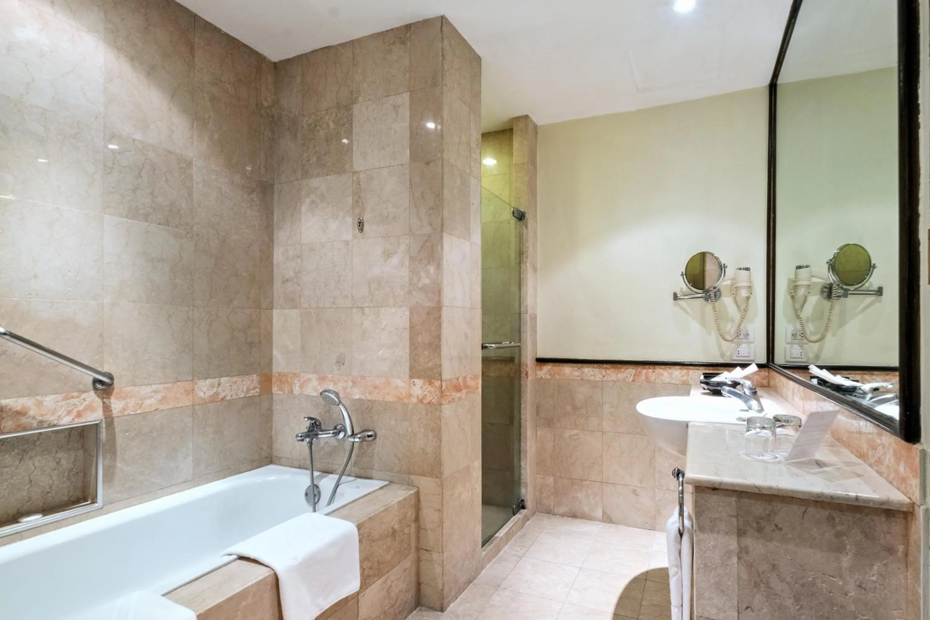 Shower in Waterfront Cebu City Hotel & Casino