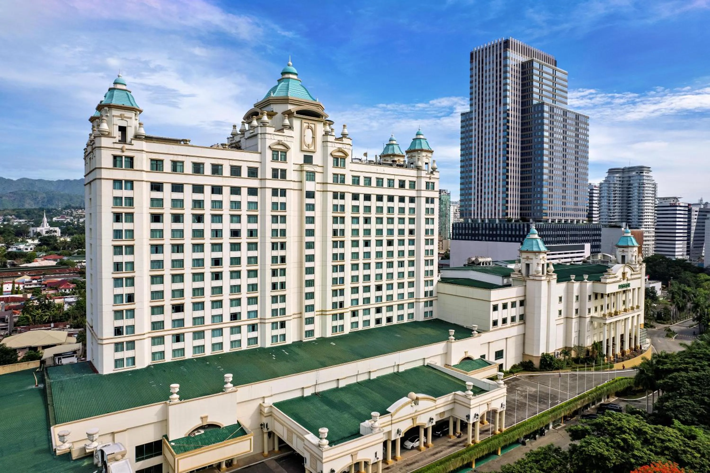 Facade/entrance in Waterfront Cebu City Hotel & Casino