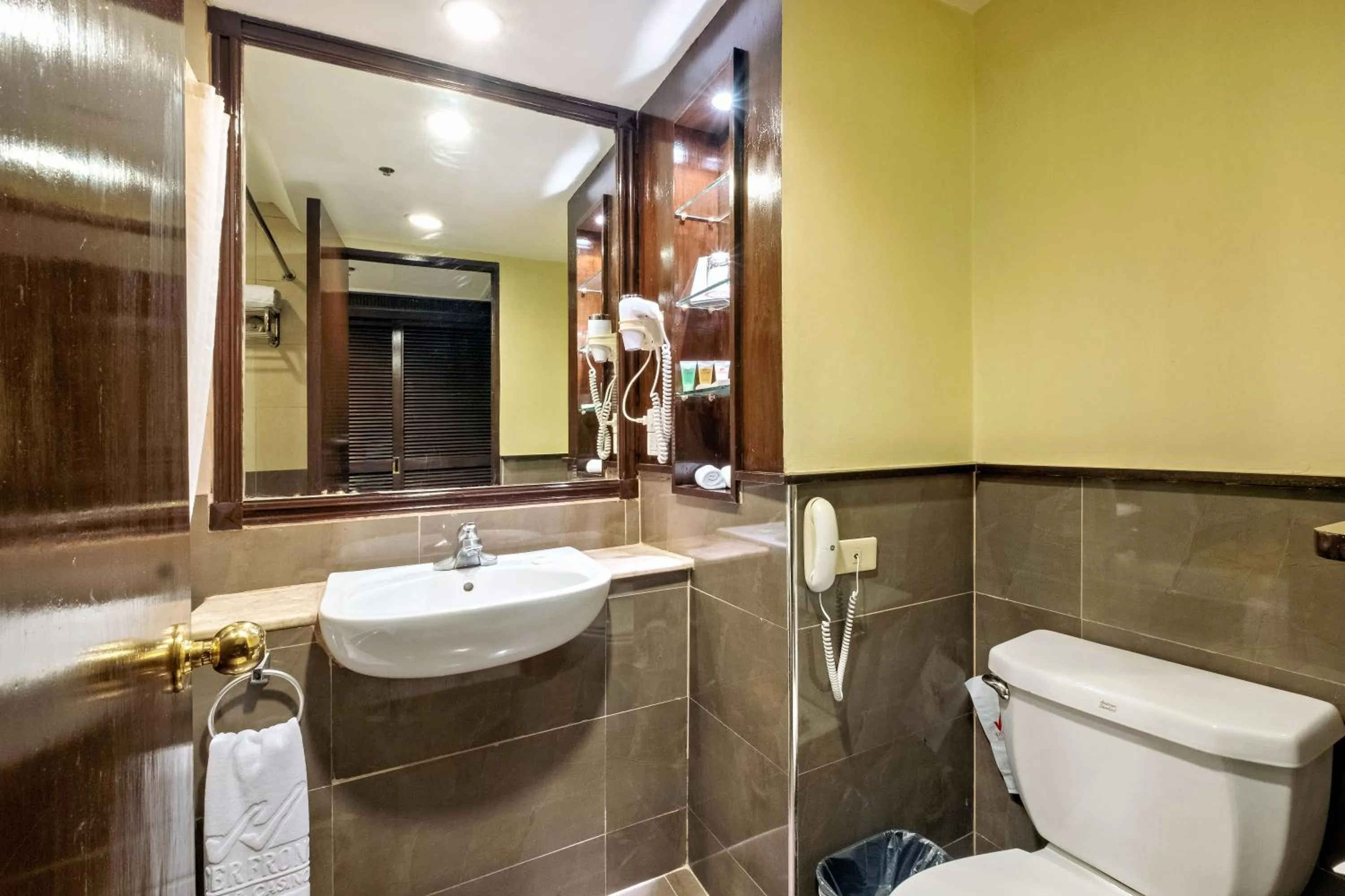 Bathroom in Waterfront Cebu City Hotel & Casino