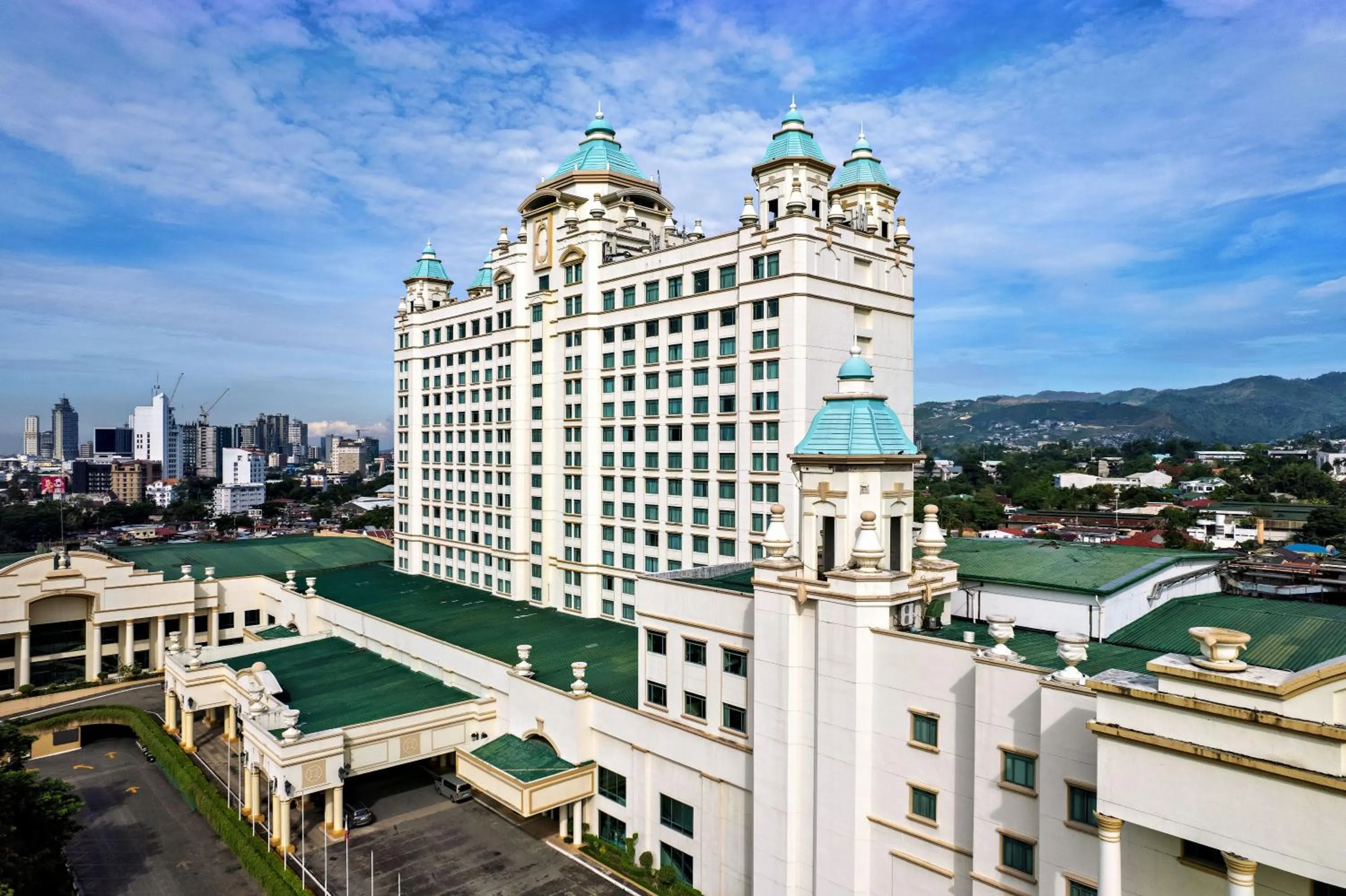 Facade/entrance in Waterfront Cebu City Hotel & Casino