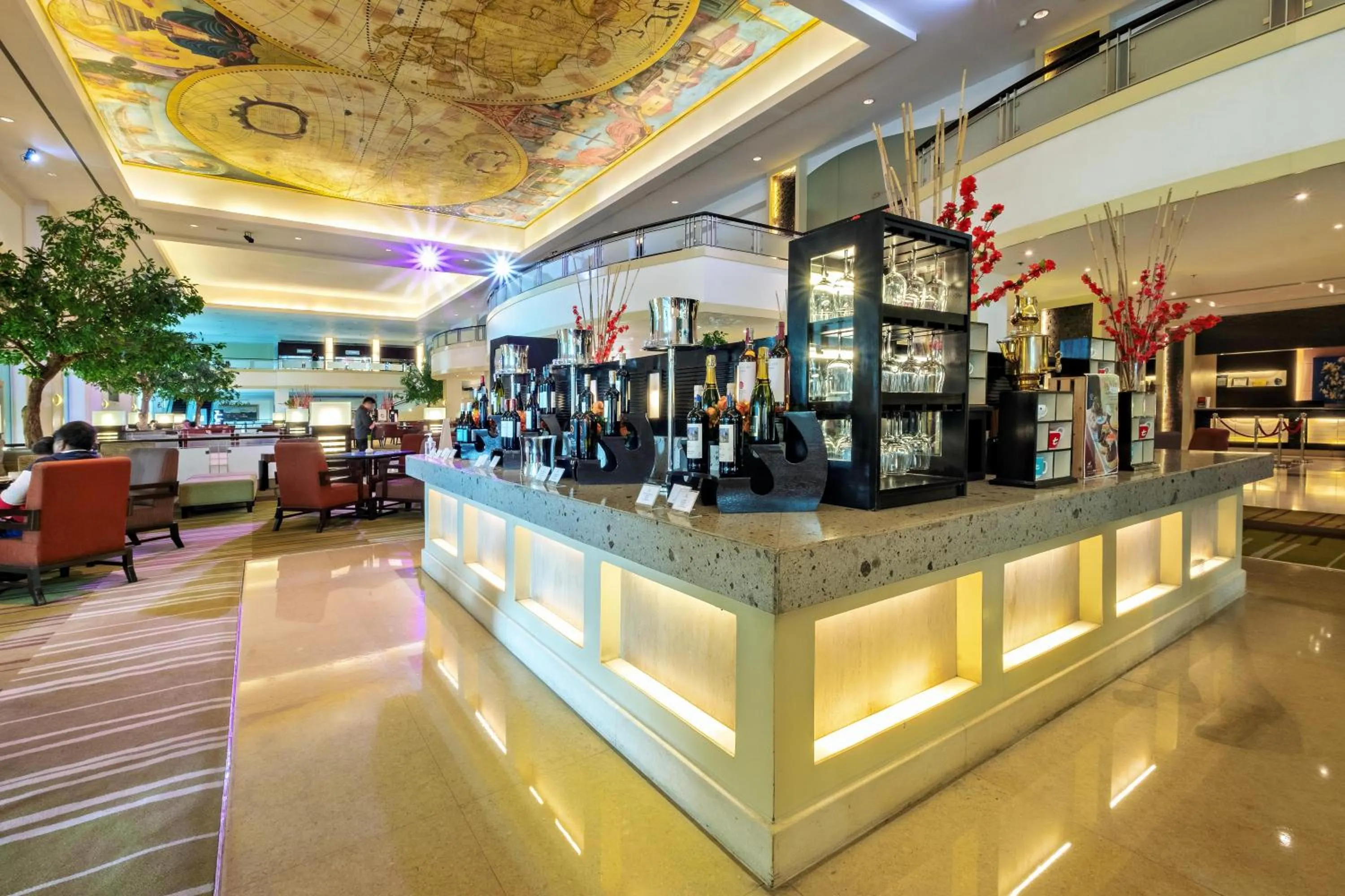 Lobby or reception in Waterfront Cebu City Hotel & Casino