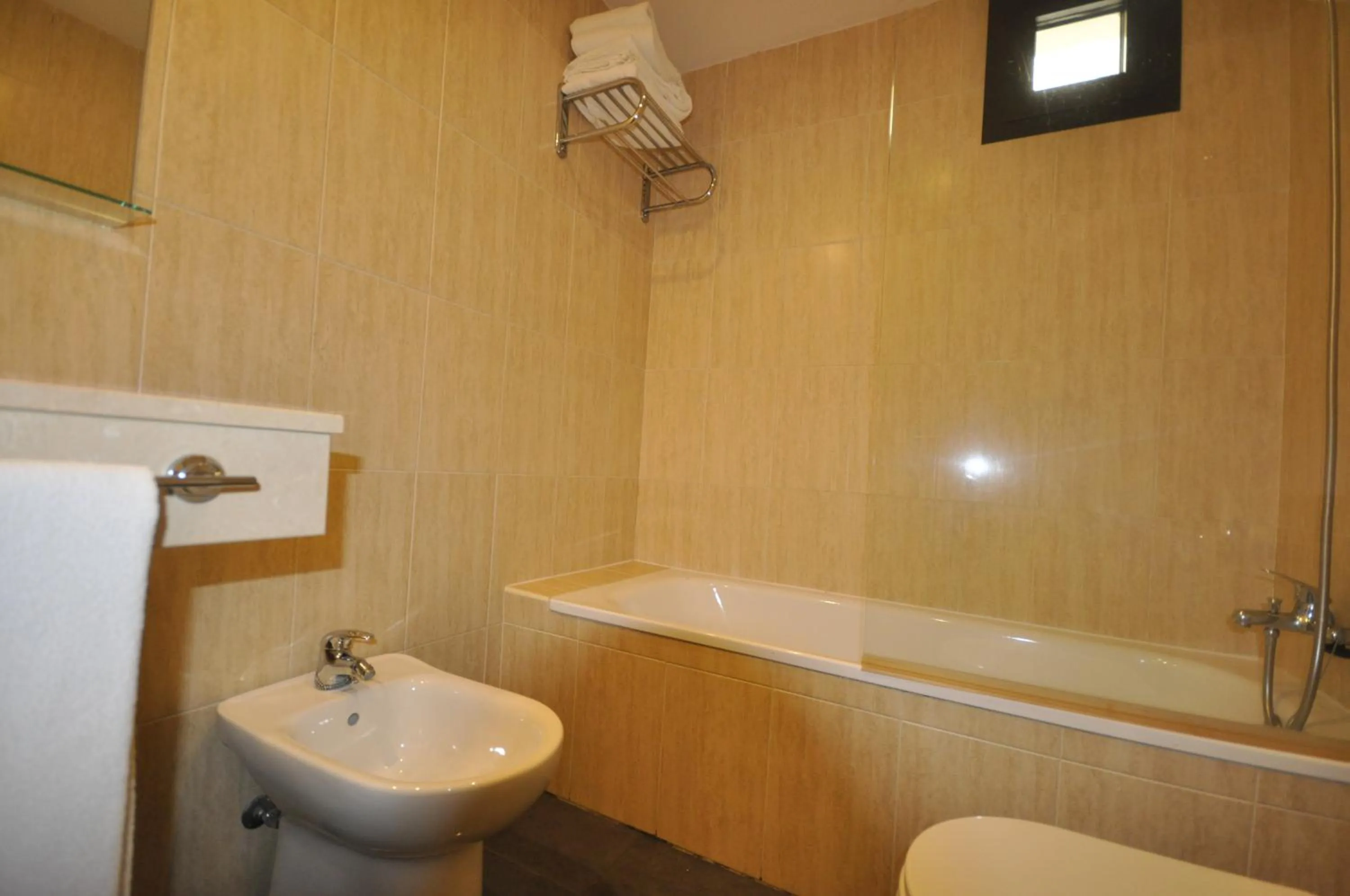 Bathroom in Apartamentos Montegorbea