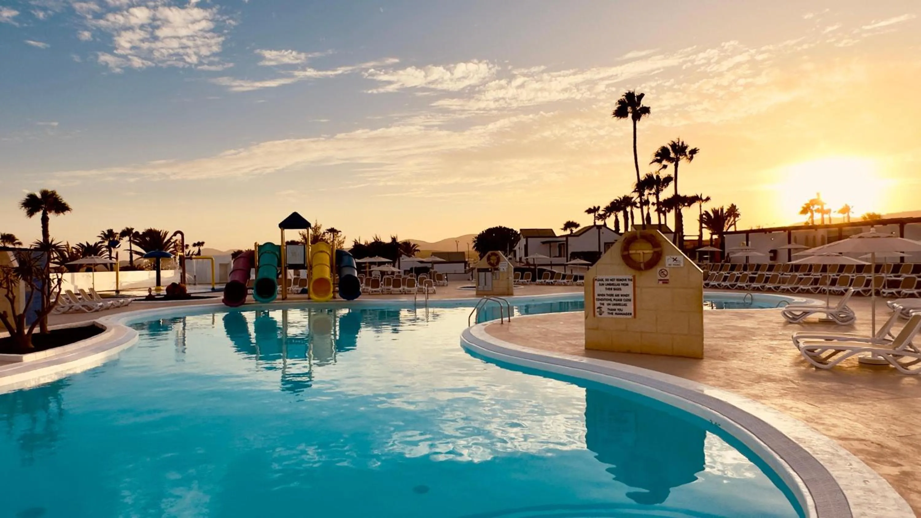 Swimming pool in Caleta Dorada