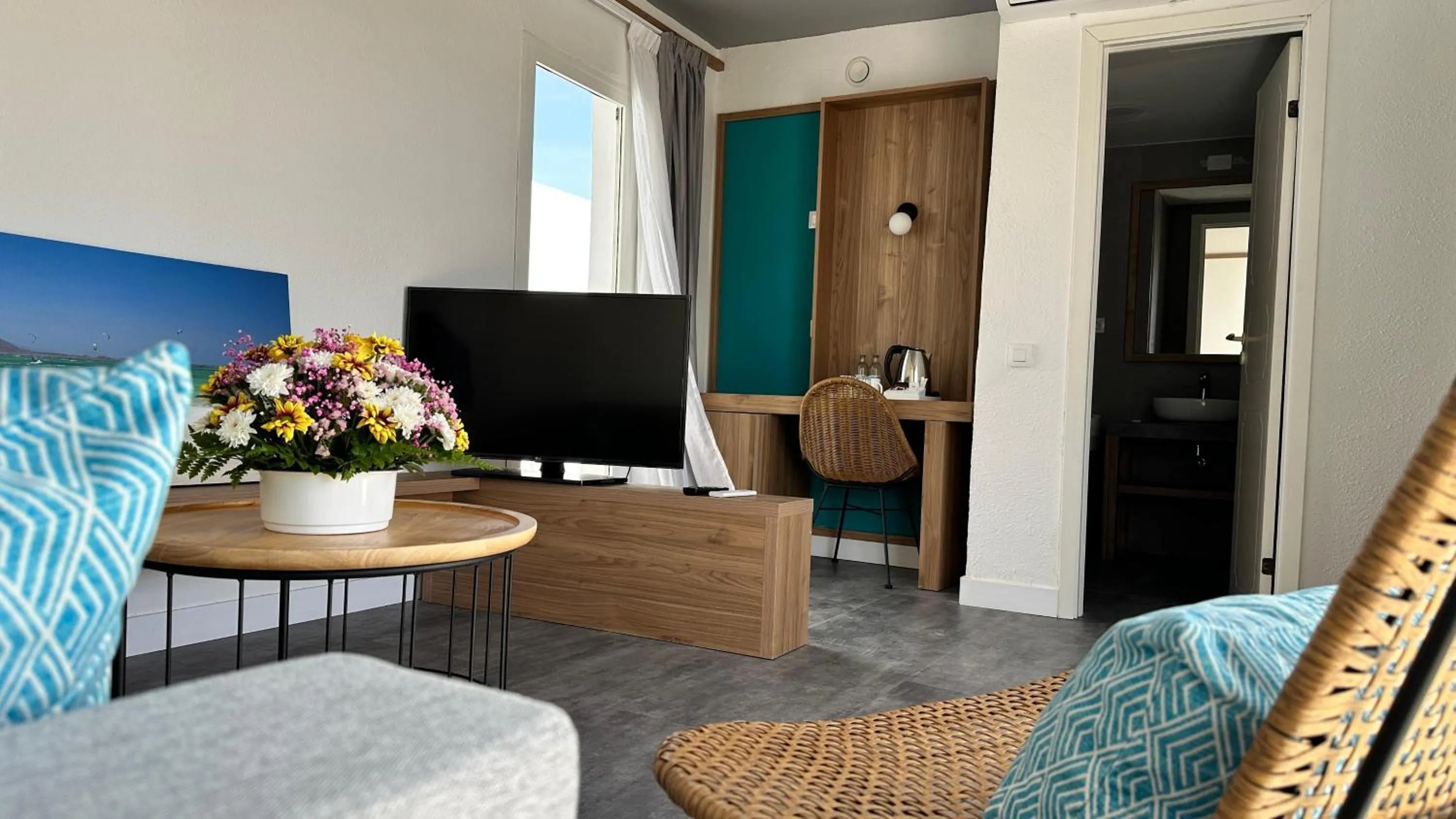 Photo of the whole room in BLUESEA Club Caleta Dorada