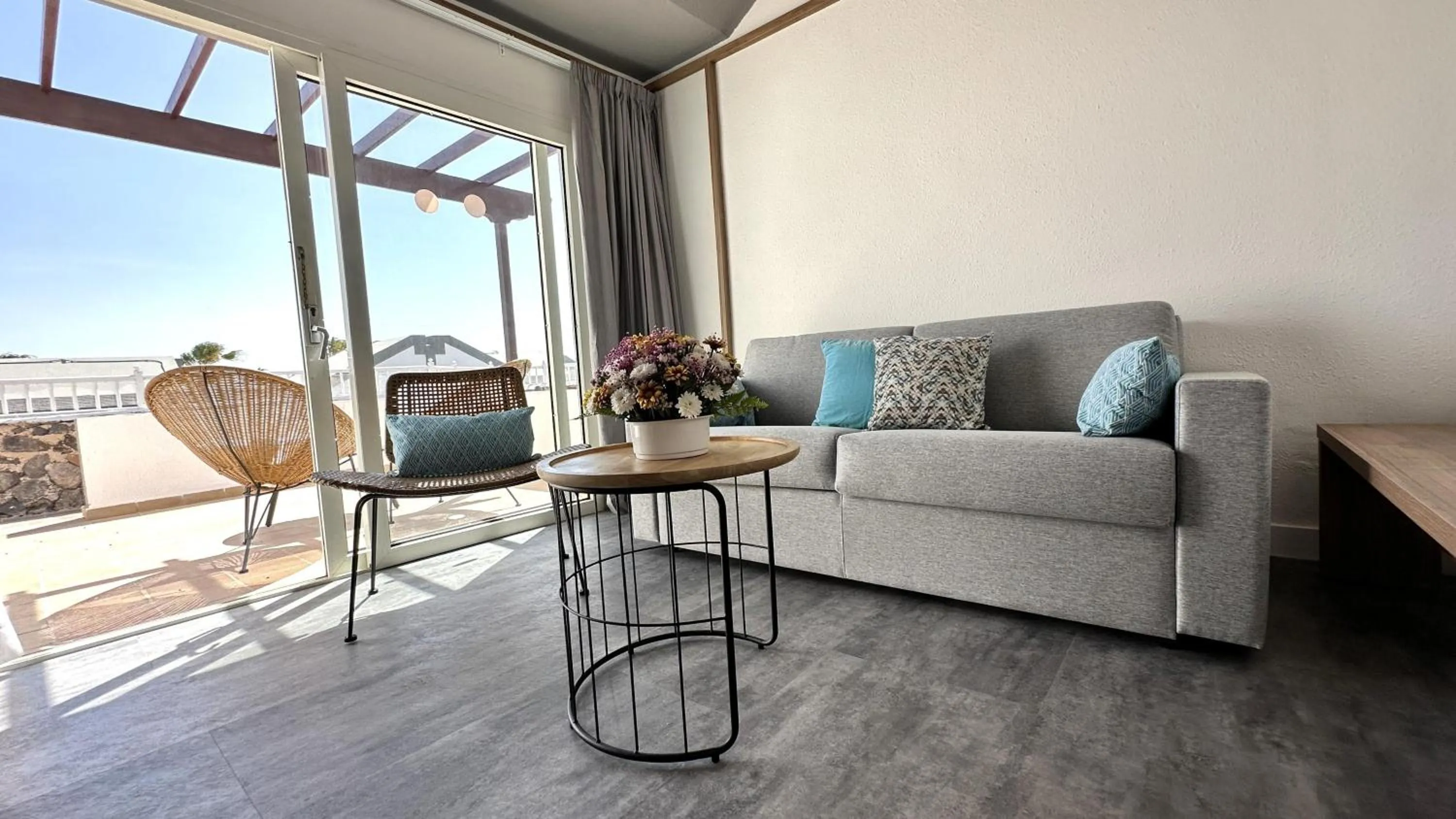 Photo of the whole room in Caleta Dorada