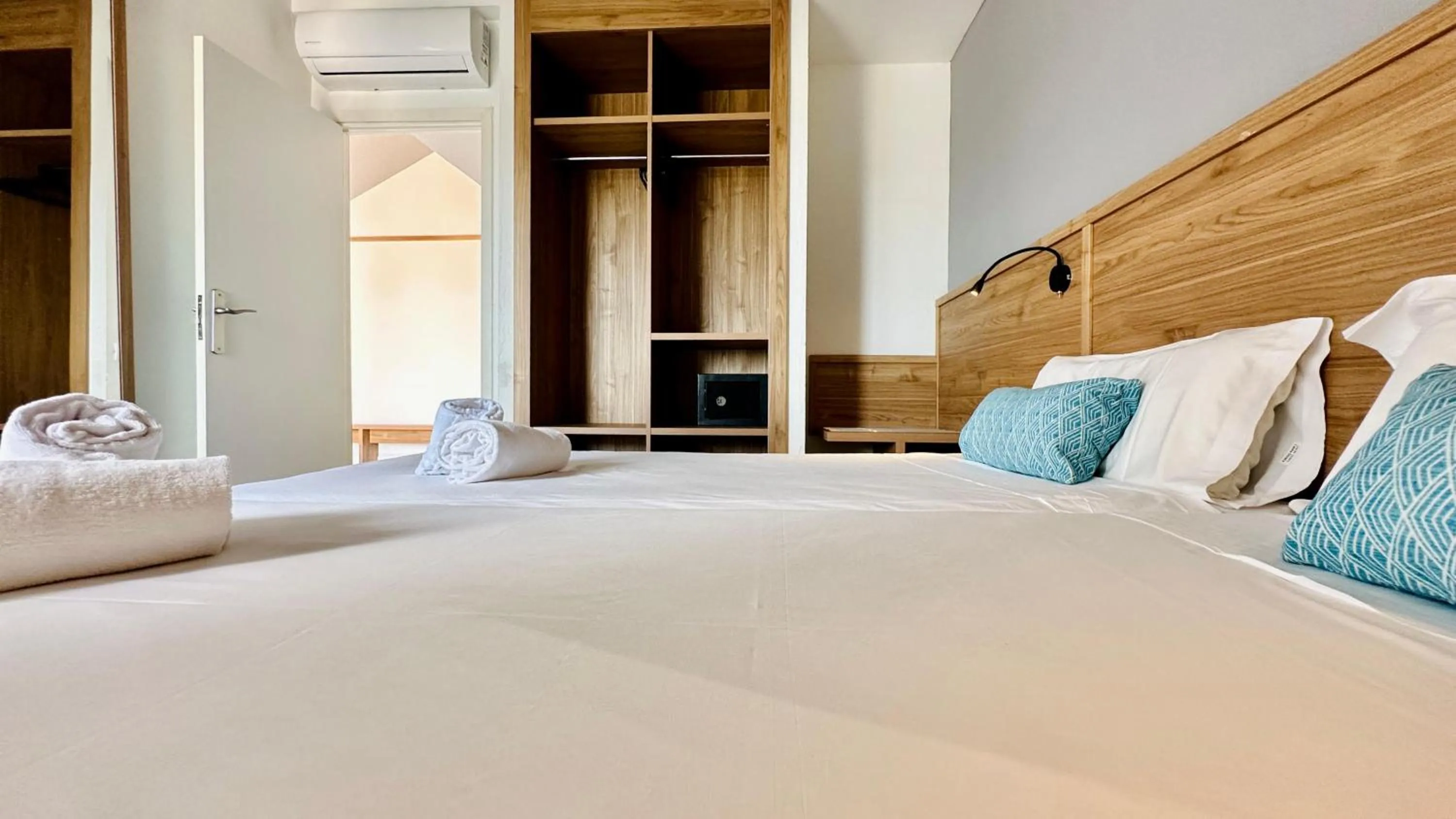 Photo of the whole room, Bed in BLUESEA Club Caleta Dorada