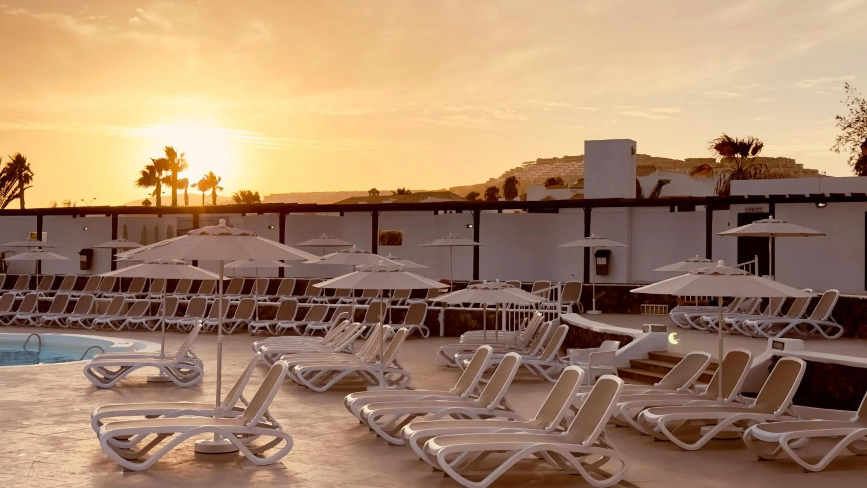 Swimming pool in Caleta Dorada