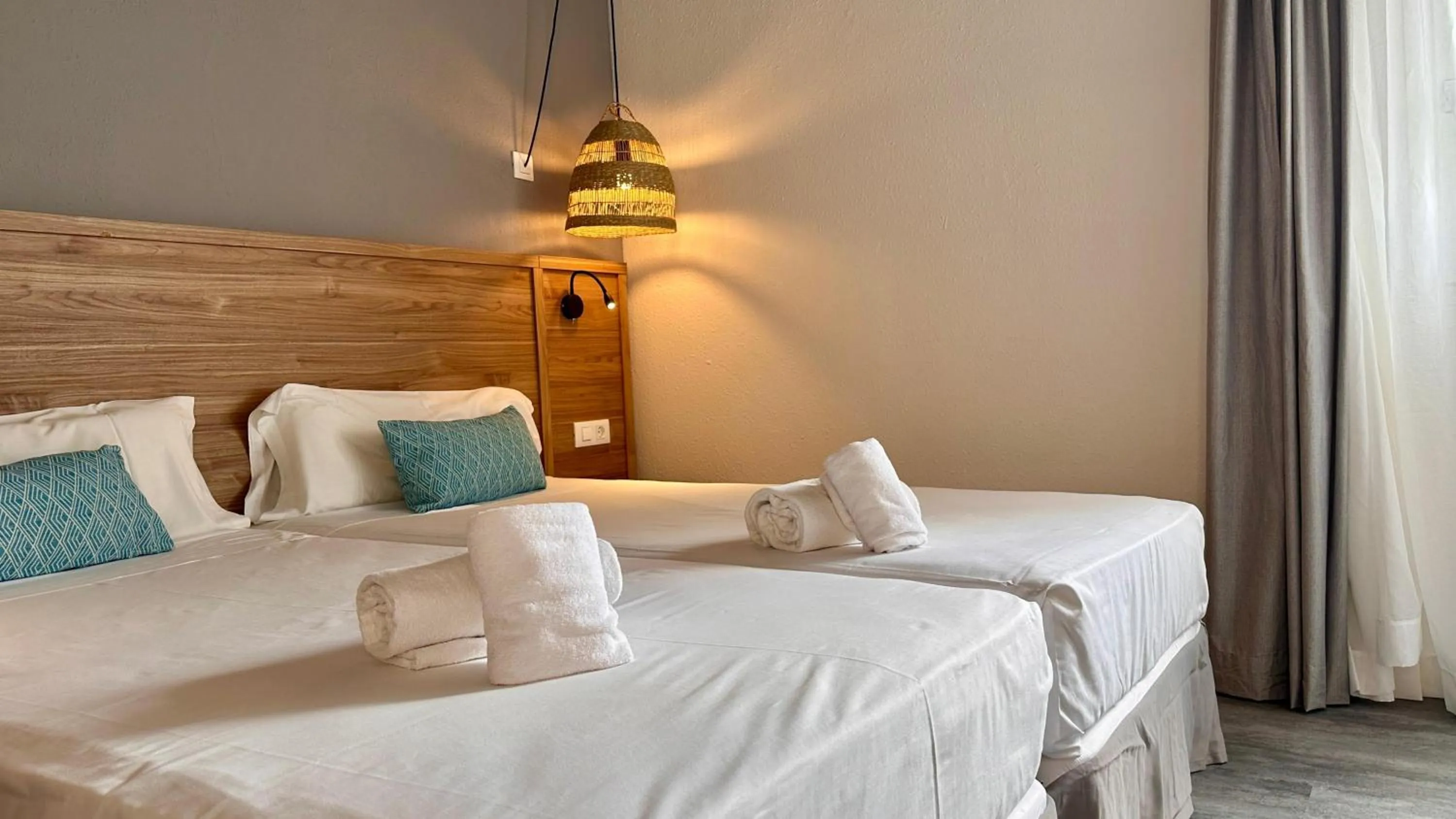 Photo of the whole room, Bed in BLUESEA Club Caleta Dorada