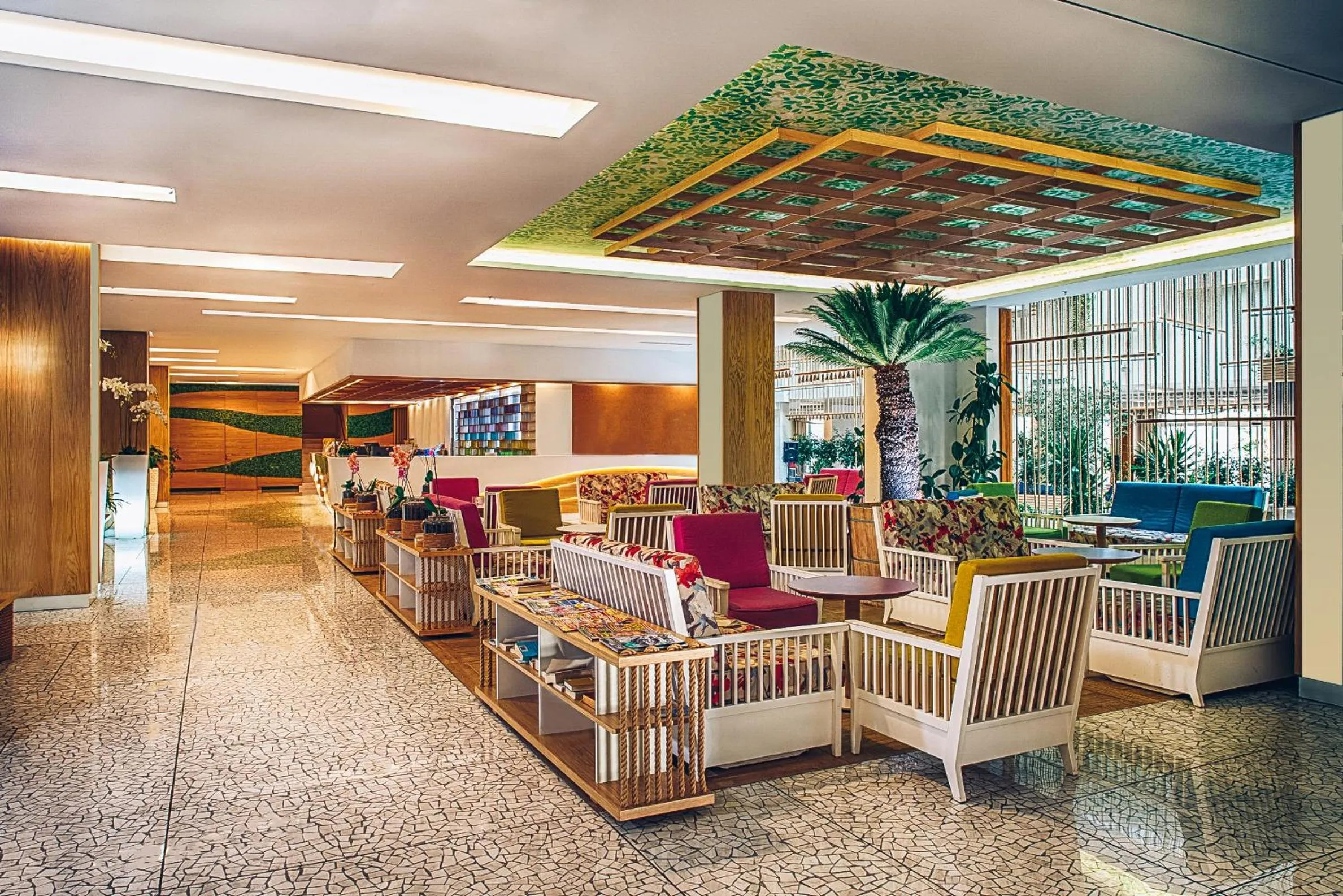 Lobby or reception in Carine Hotel Park