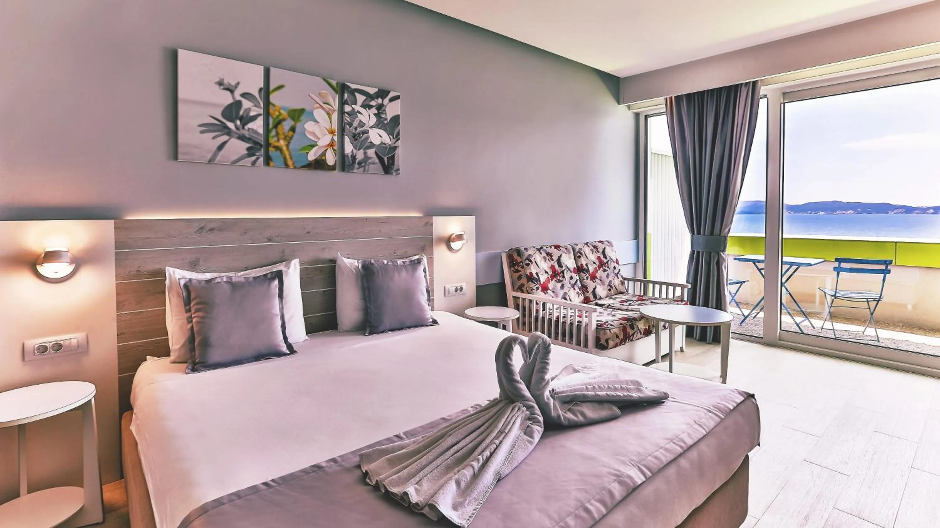 Bedroom, Bed in Carine Hotel Park