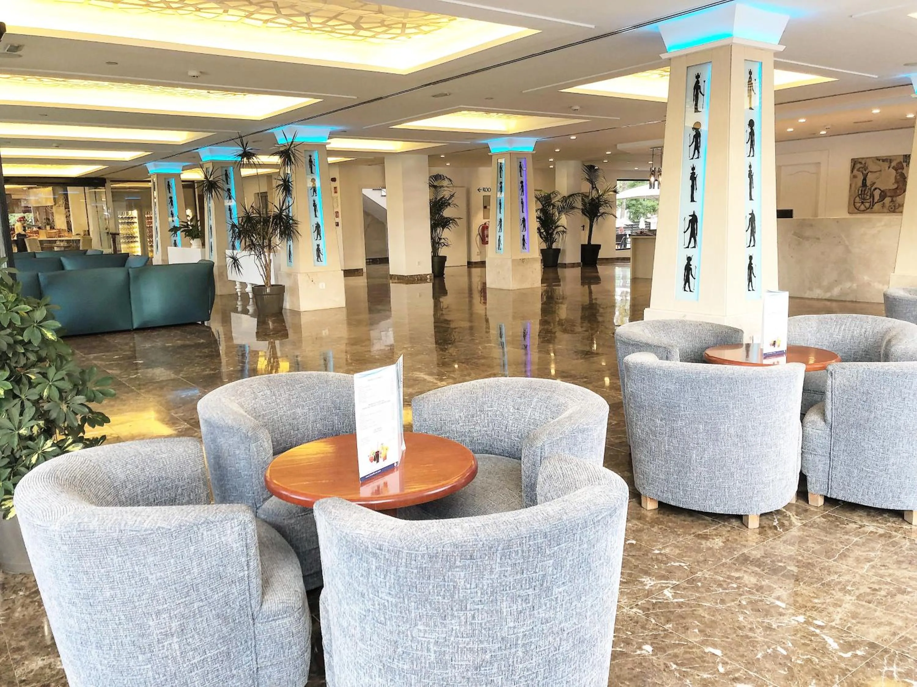 Lobby or reception in Hotel Luxor