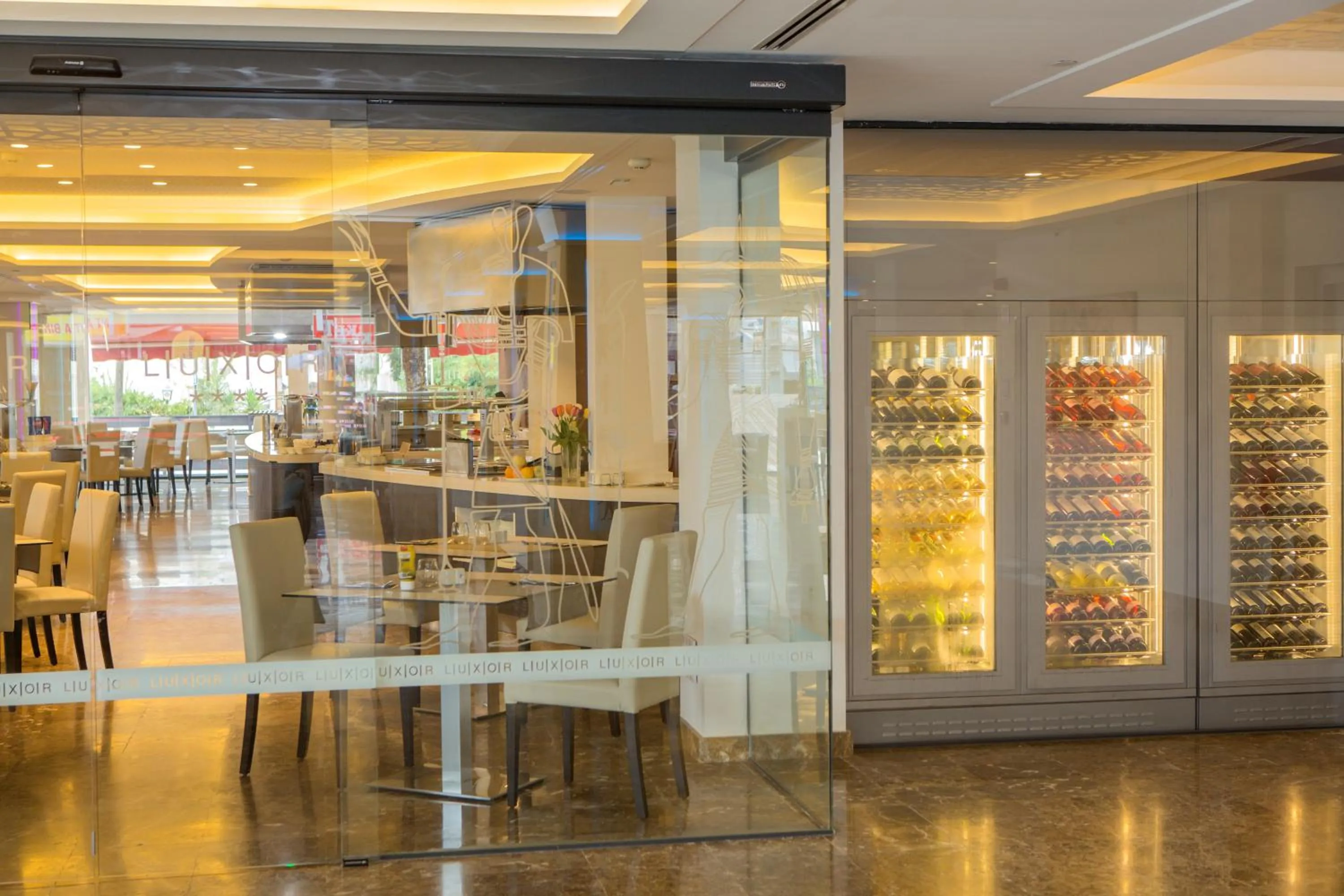 Food and drinks in Hotel Luxor