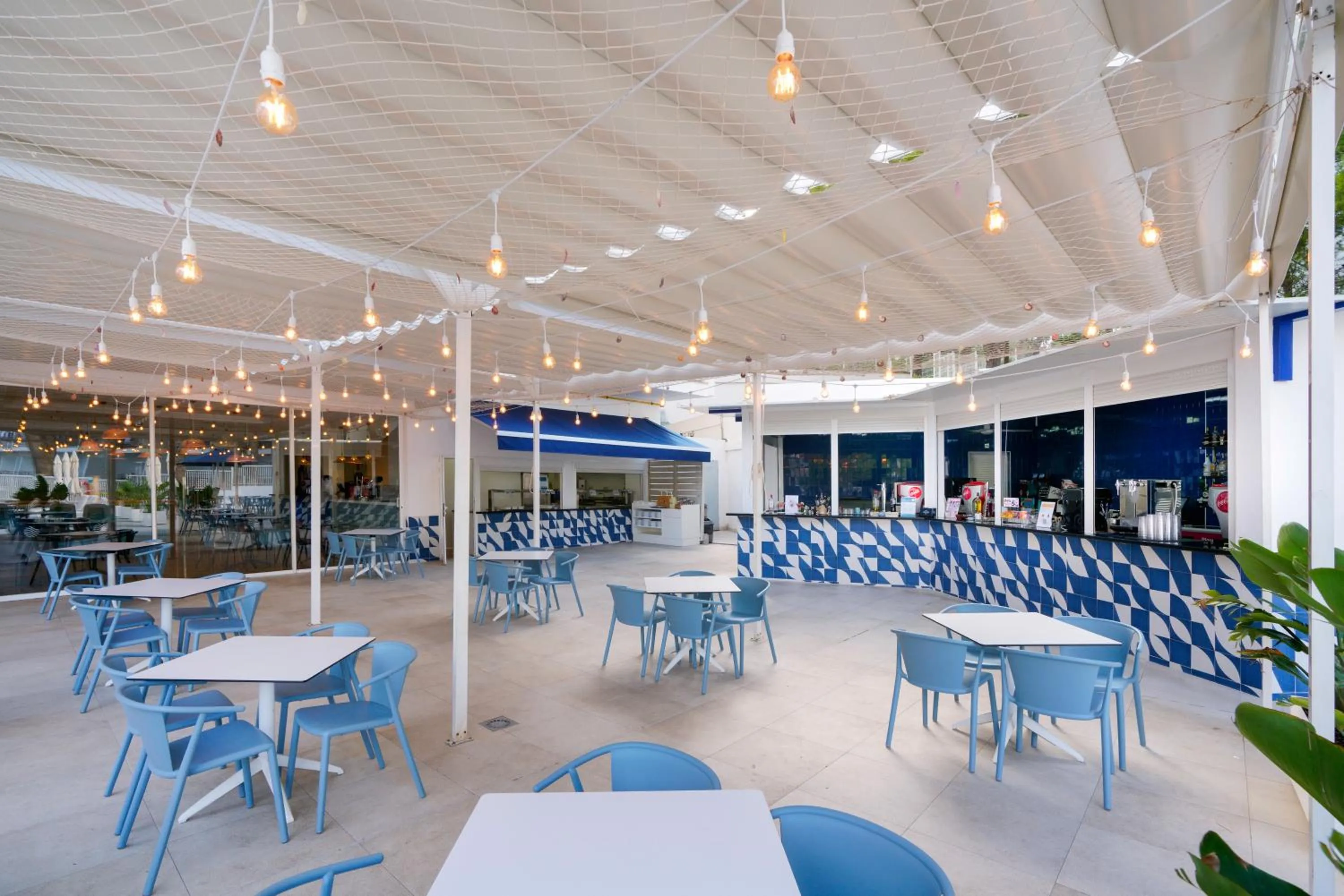 Restaurant/places to eat in ILUNION Palmanova Mallorca