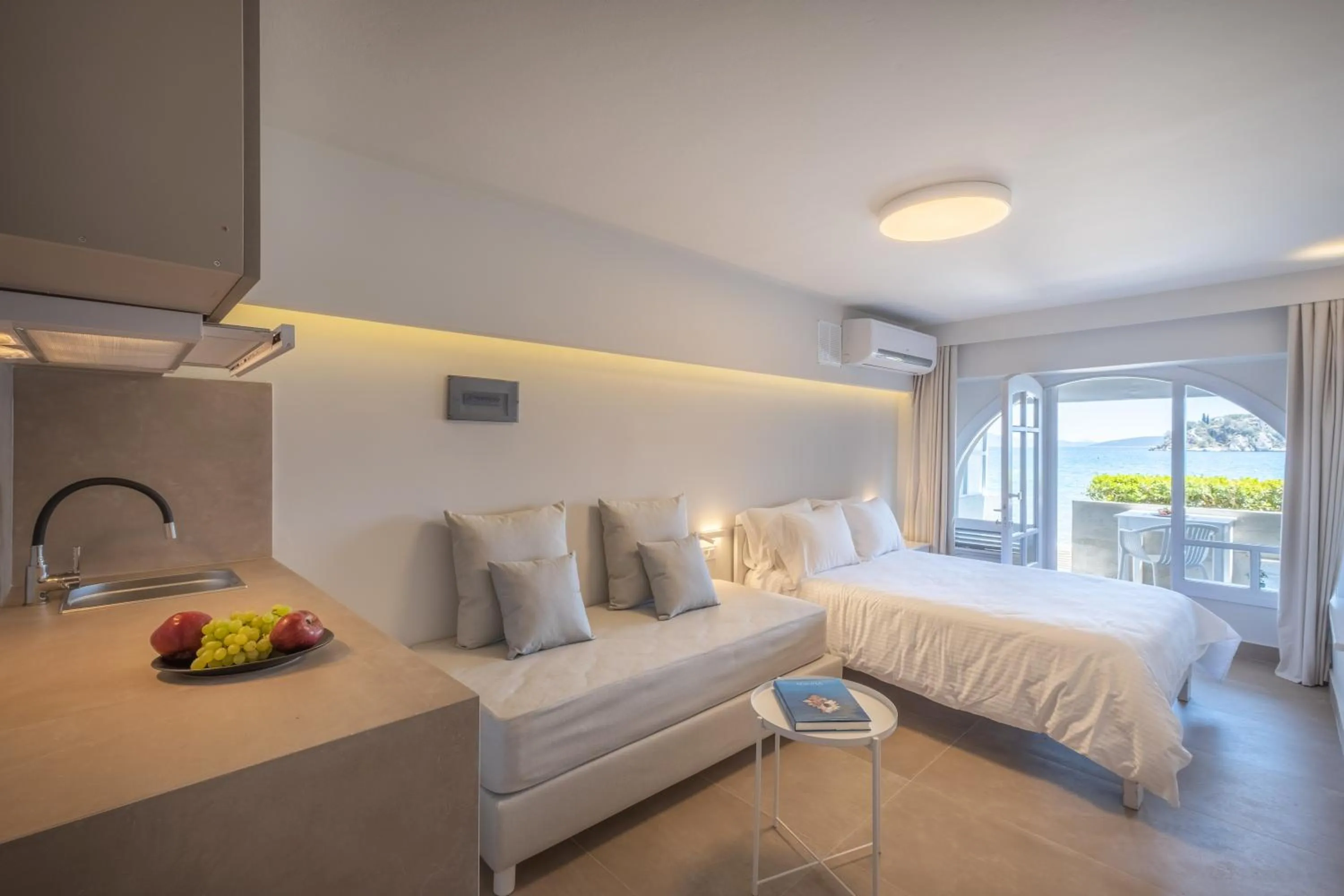 Bed in Nelly's Apartments