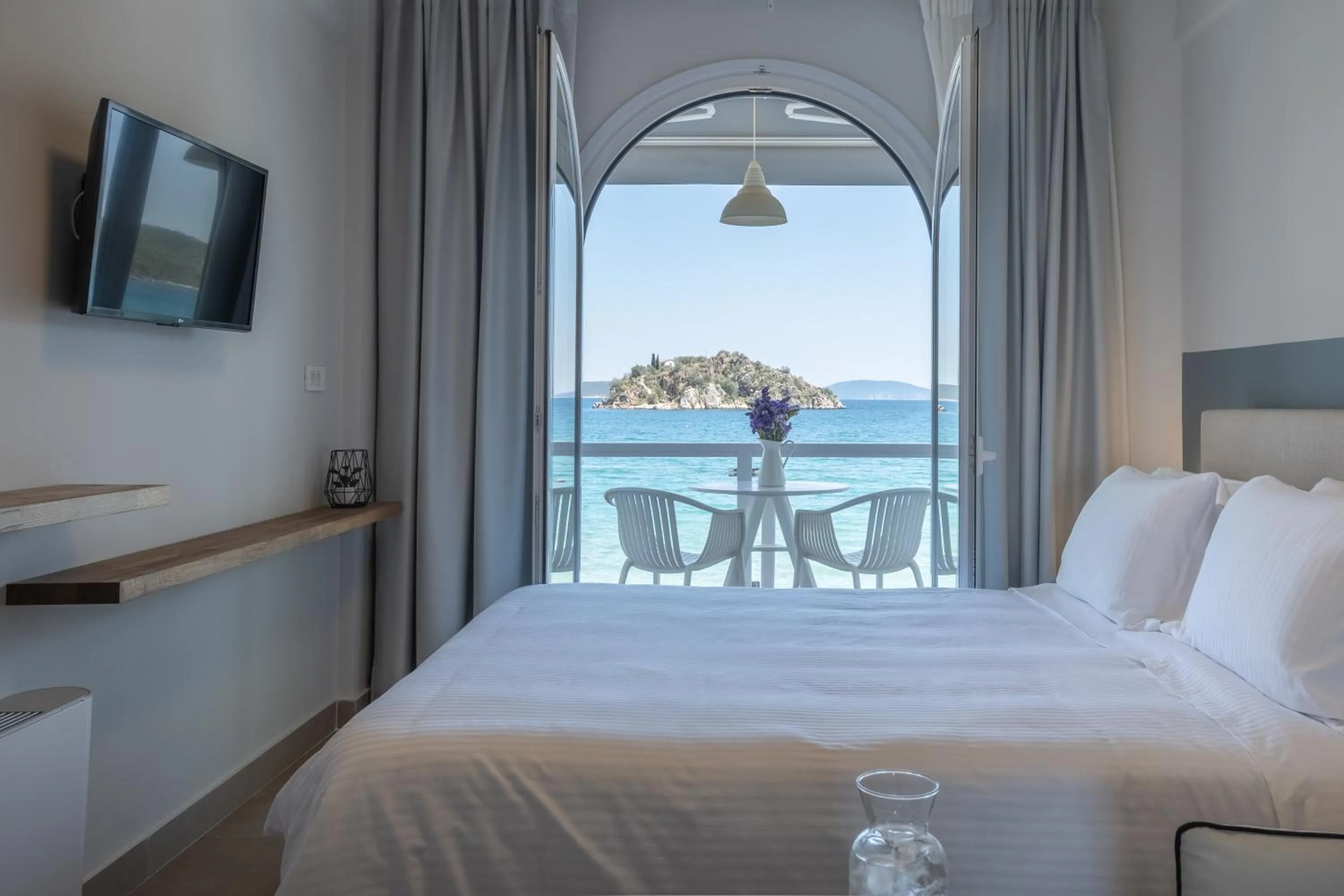 Bed in Nelly's Apartments