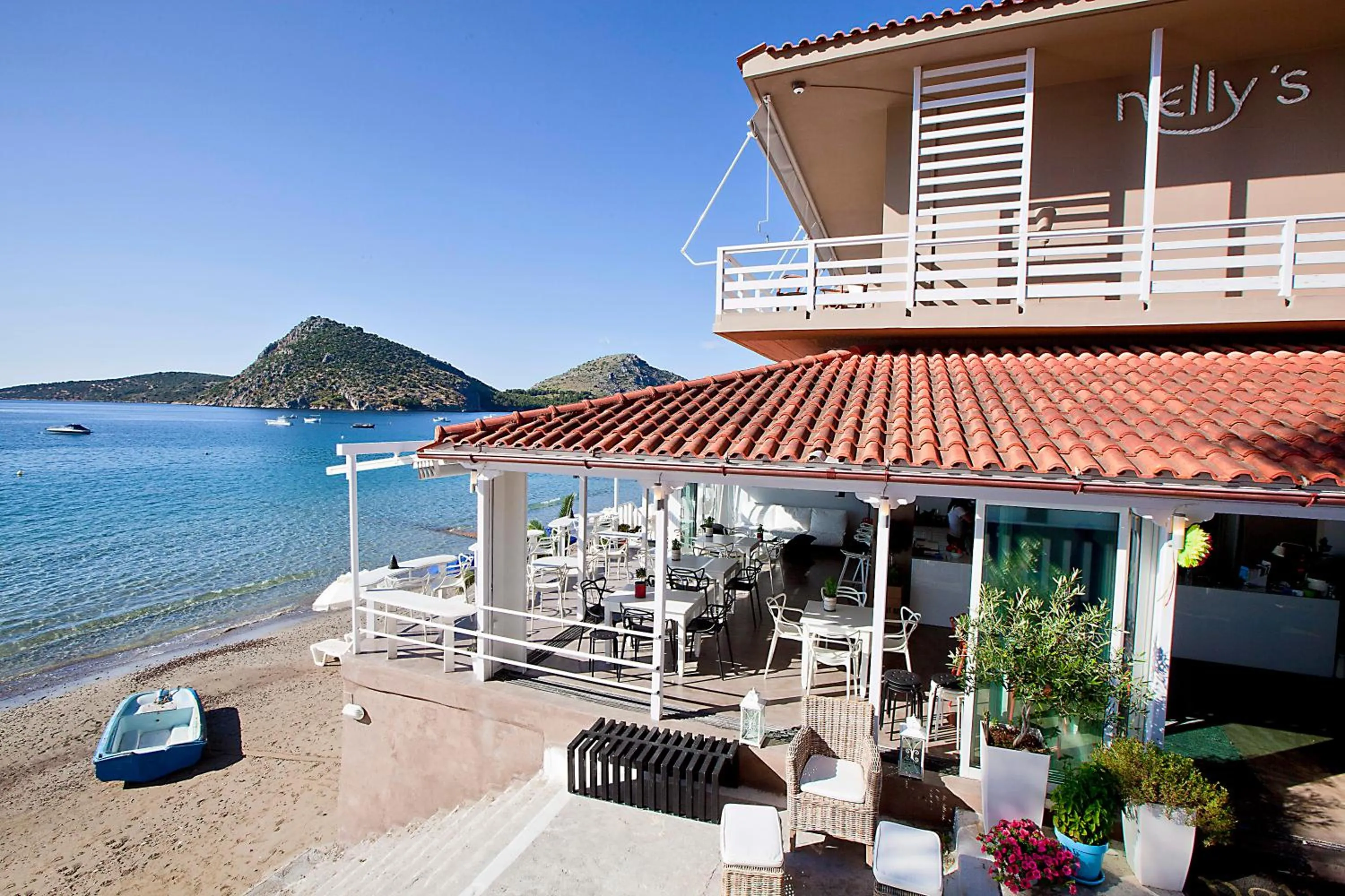 Facade/entrance in Nelly's Apartments