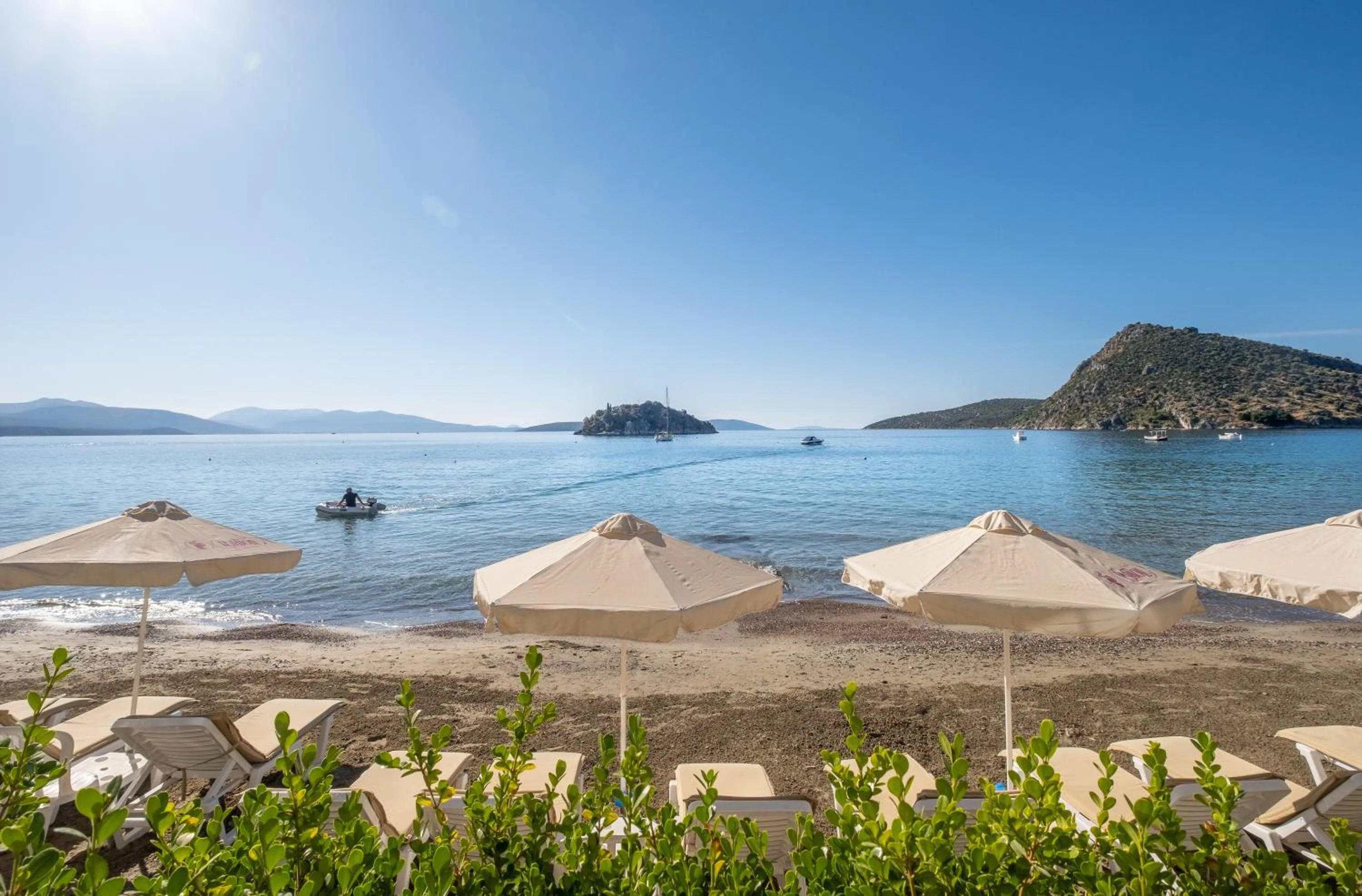 Beach in Nelly's Apartments