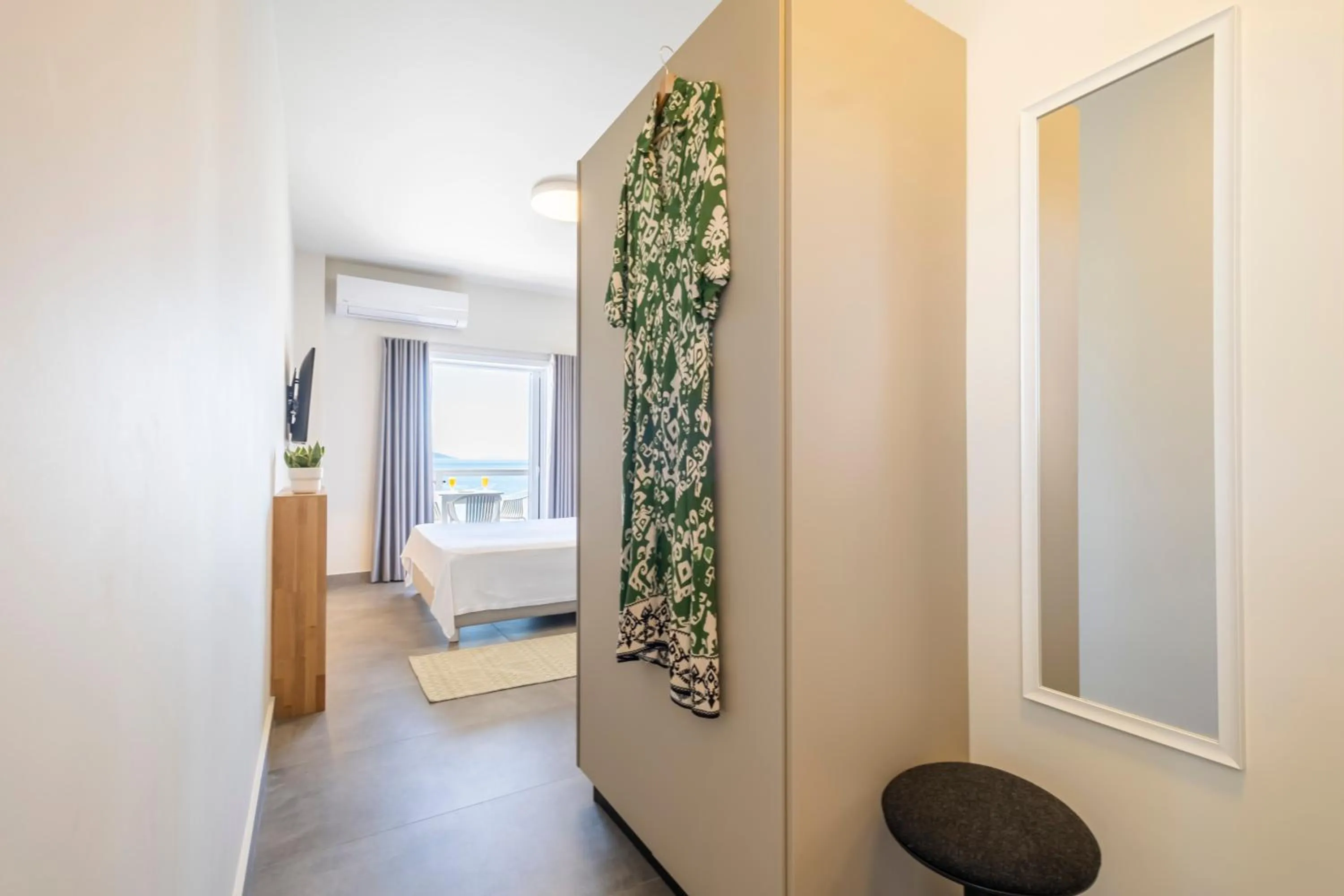 Bedroom, Bed in Nelly's Apartments