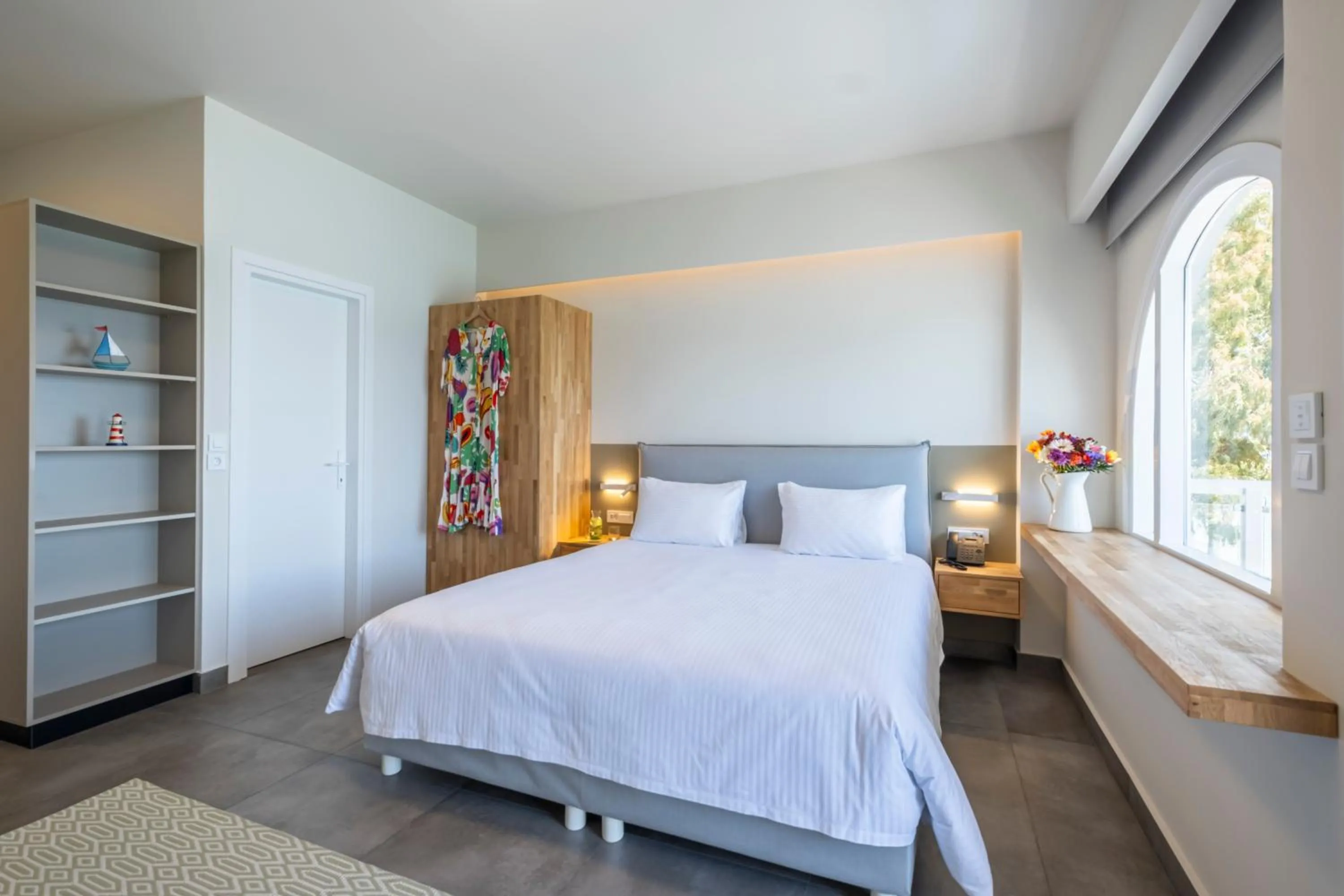 Bedroom, Bed in Nelly's Apartments