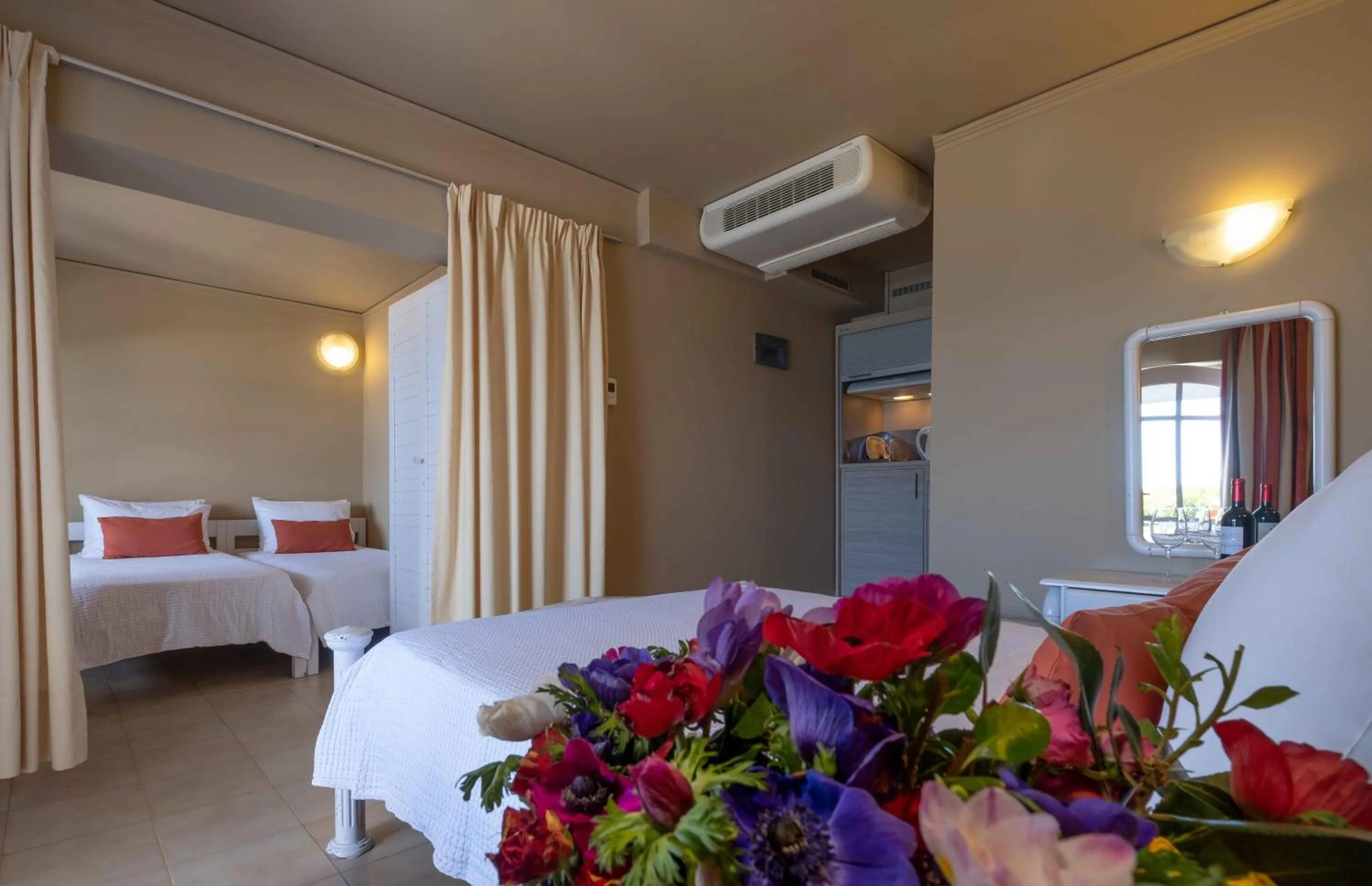 Photo of the whole room, Bed in Nelly's Apartments