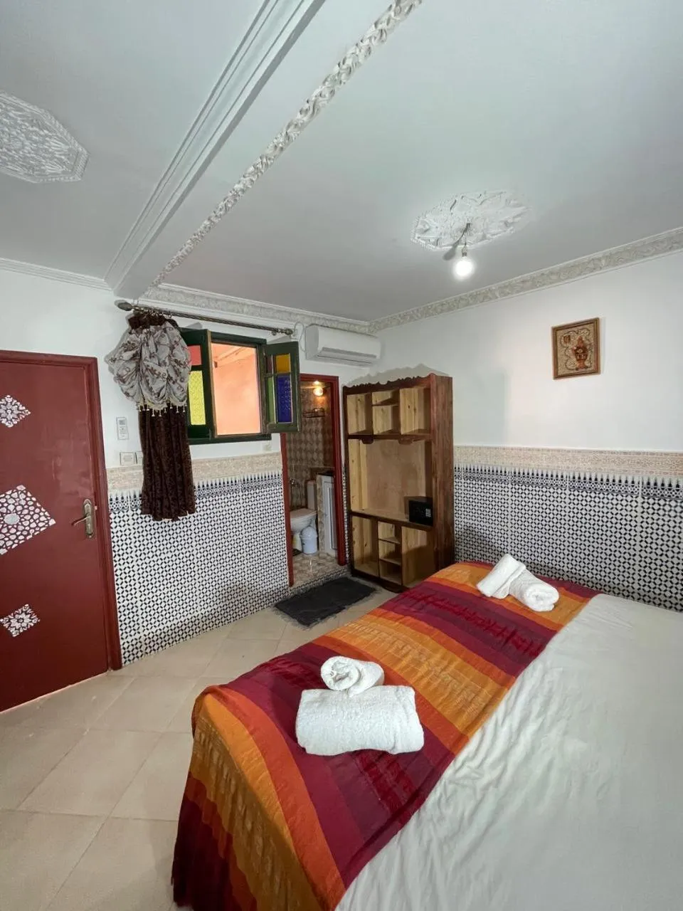 air conditioner, Bed in La Casa Espanyola