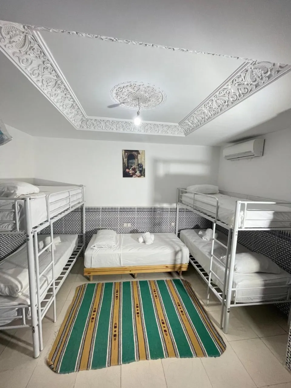 air conditioner, Bed in La Casa Espanyola