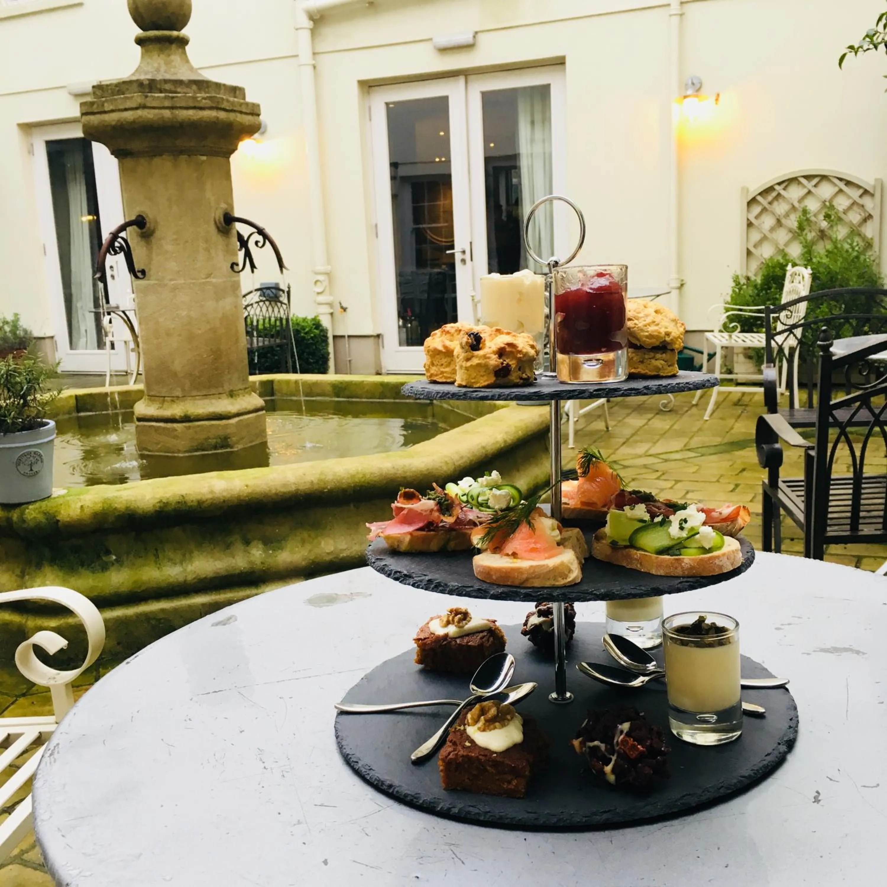 Meals in The Grosvenor Arms