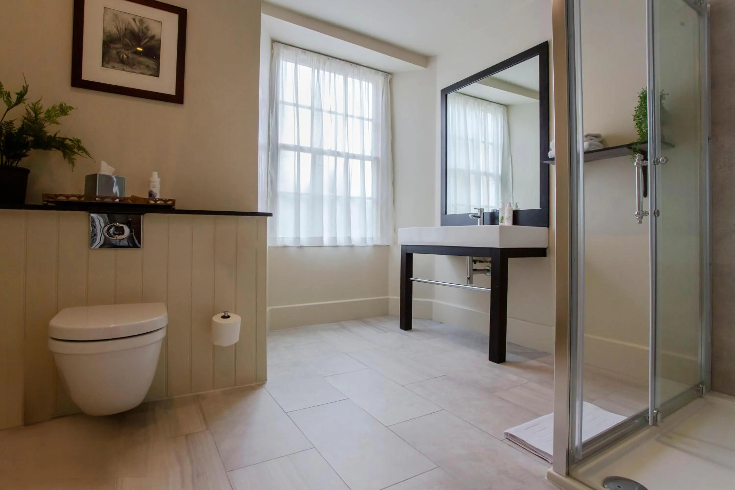 Bathroom in The Grosvenor Arms