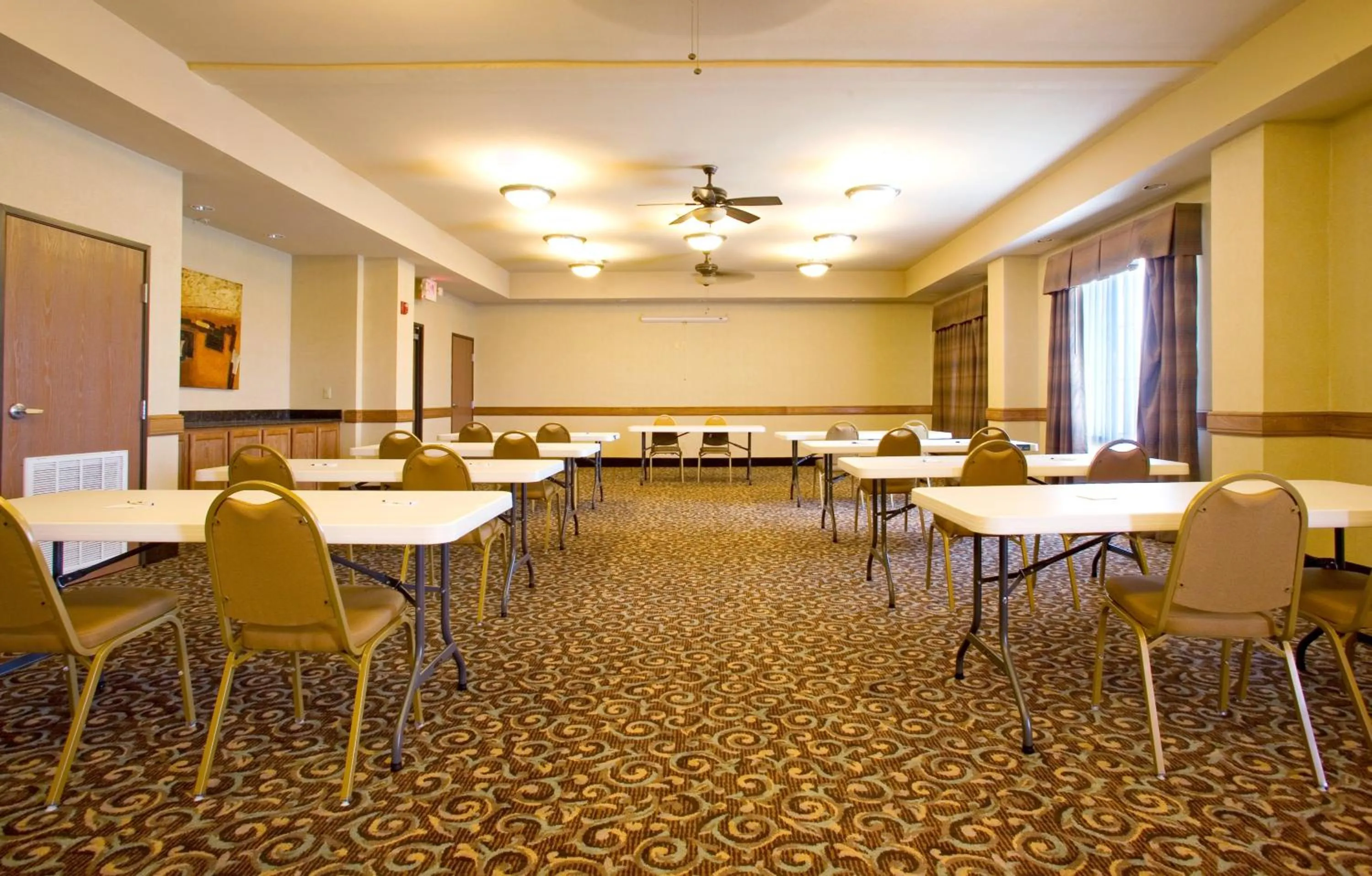 Meeting/conference room in Holiday Inn Express Hotel and Suites Kingsville by IHG