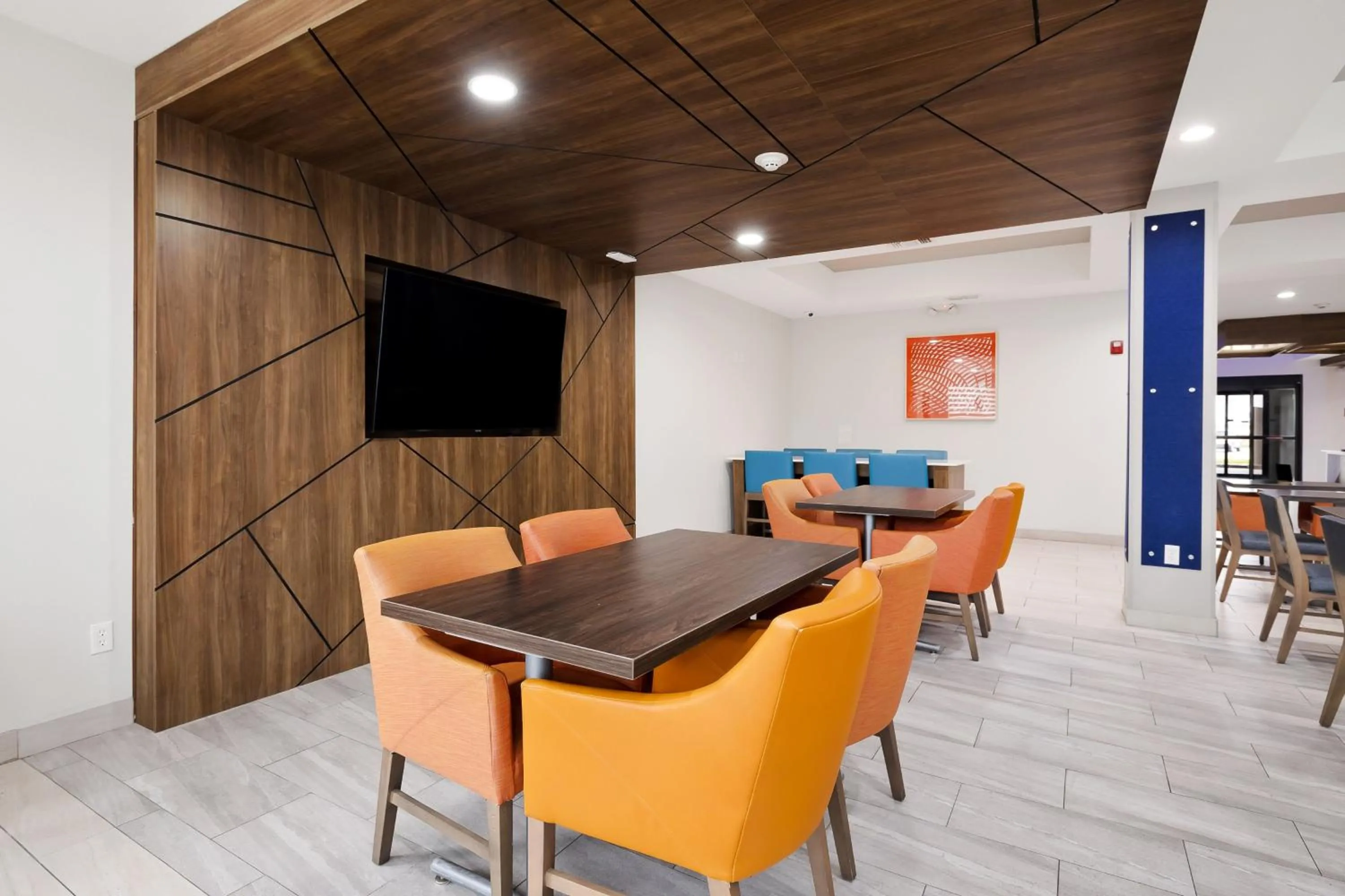 Restaurant/places to eat in Holiday Inn Express Hotel and Suites Kingsville by IHG