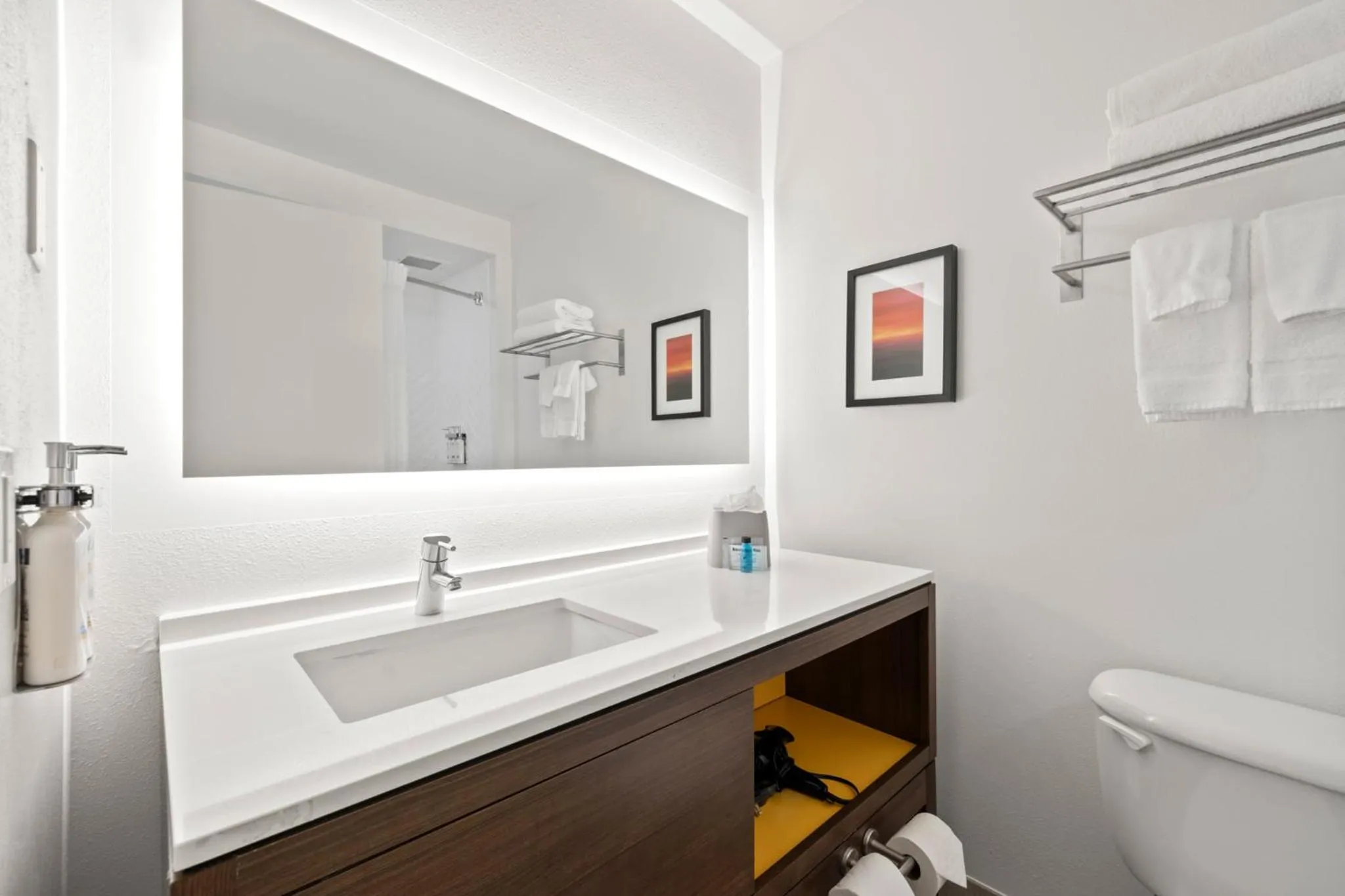 Bathroom in Holiday Inn Killeen - Fort Hood Area by IHG