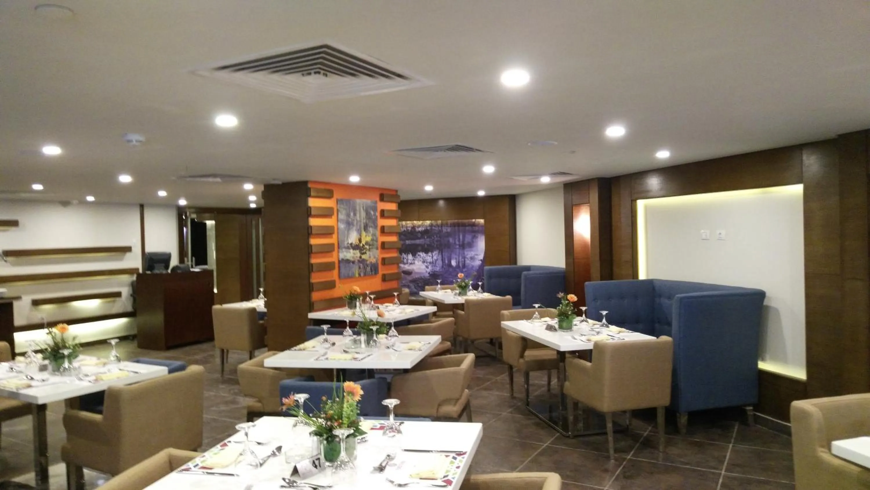 Restaurant/places to eat in Eastern Al Montazah Hotel