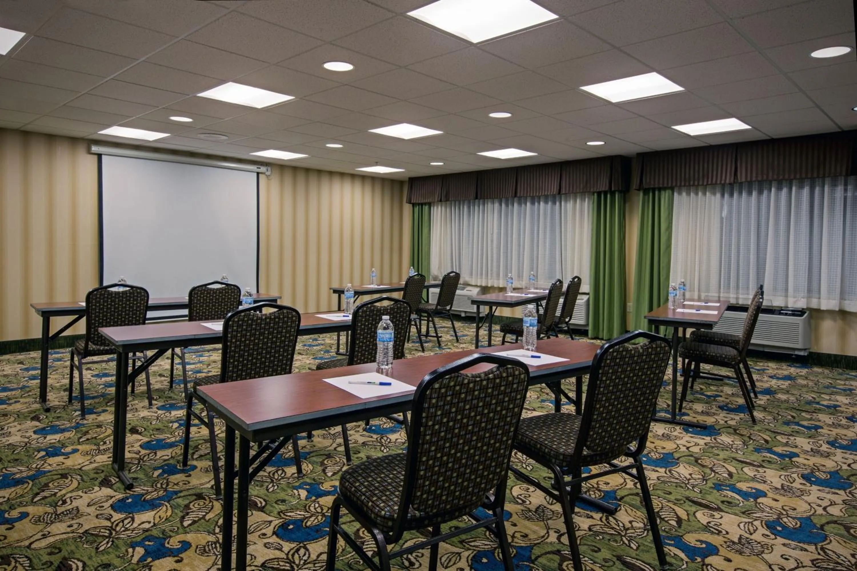 Meeting/conference room in Holiday Inn Express Meadville (I-79 Exit 147a) by IHG