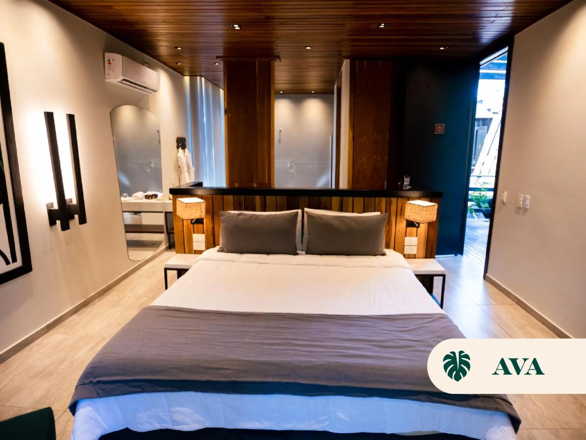 Bed in La Reserva Virgin Lodge