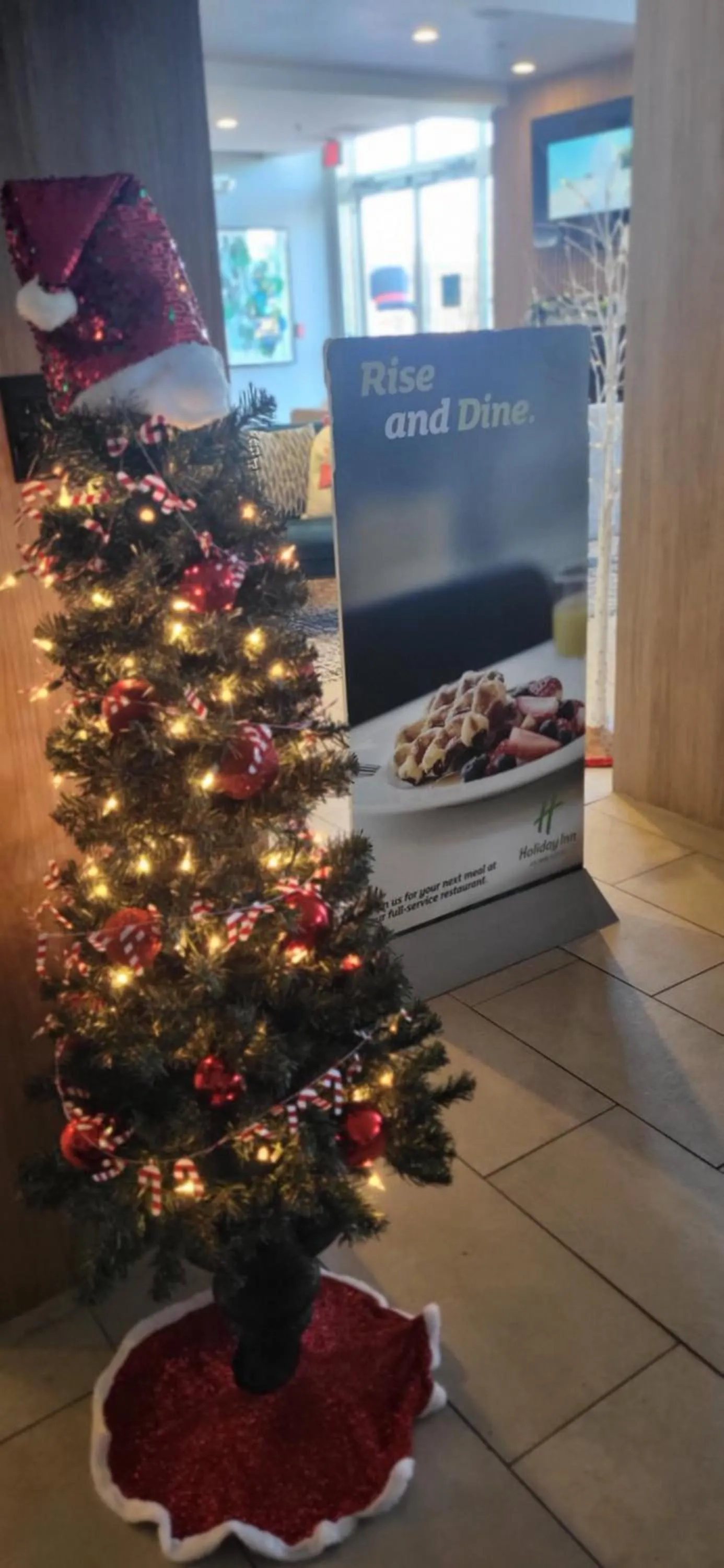 Restaurant/places to eat in Holiday Inn Meridian East I 59 / I 20